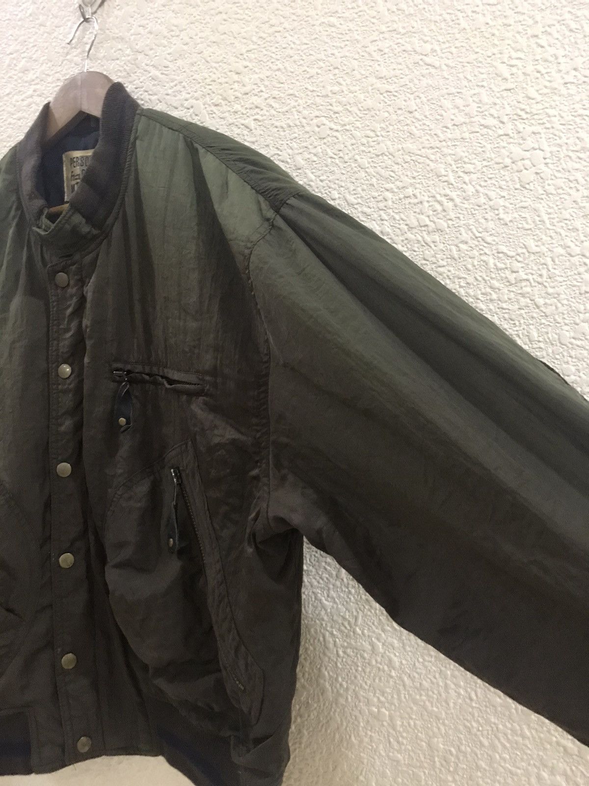 Japanese Brand Person's For Men big logo bomber jacket faded Size US L / EU 52-54 / 3 - 8 Thumbnail