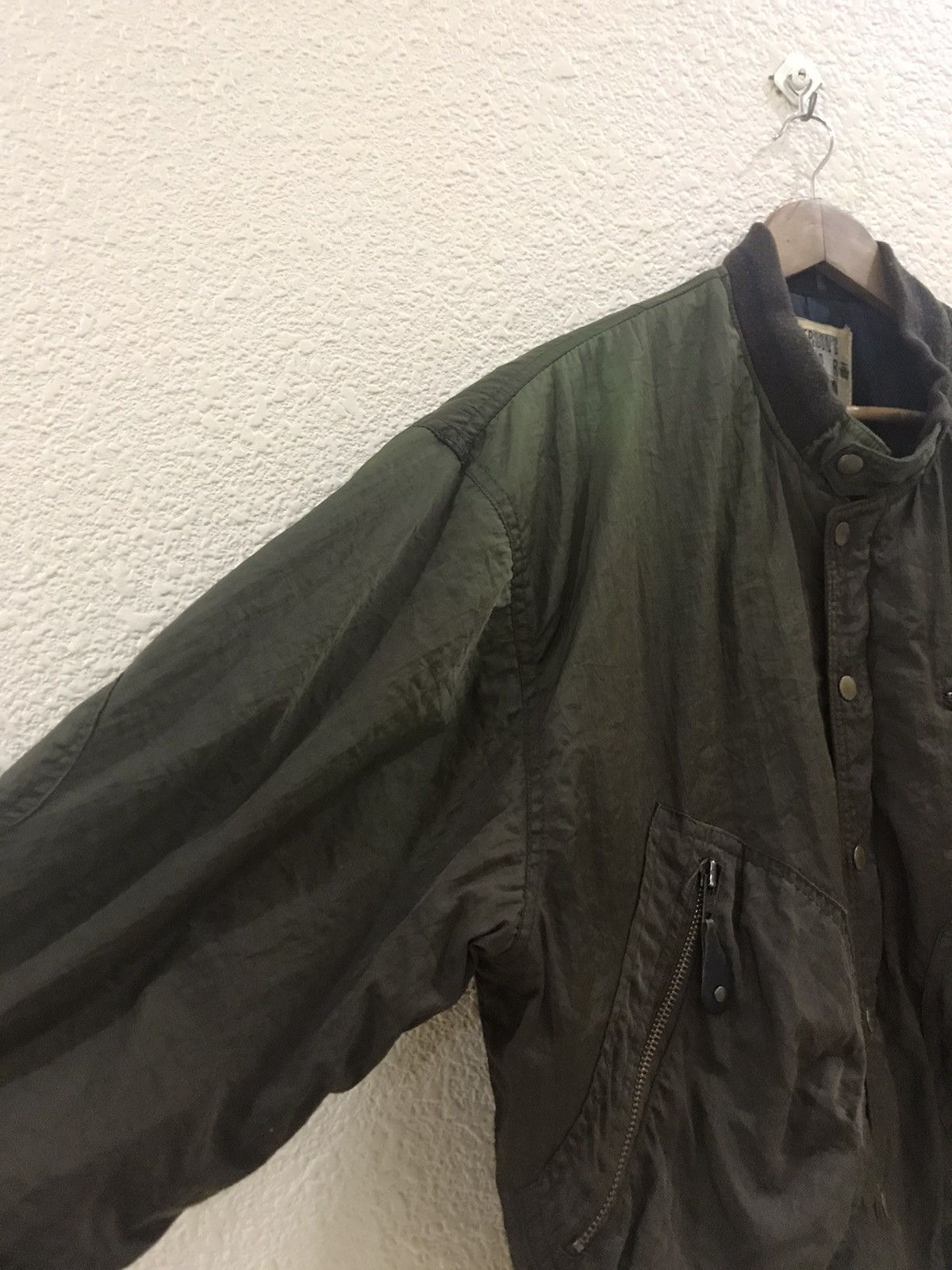 Japanese Brand Person's For Men big logo bomber jacket faded Size US L / EU 52-54 / 3 - 7 Thumbnail