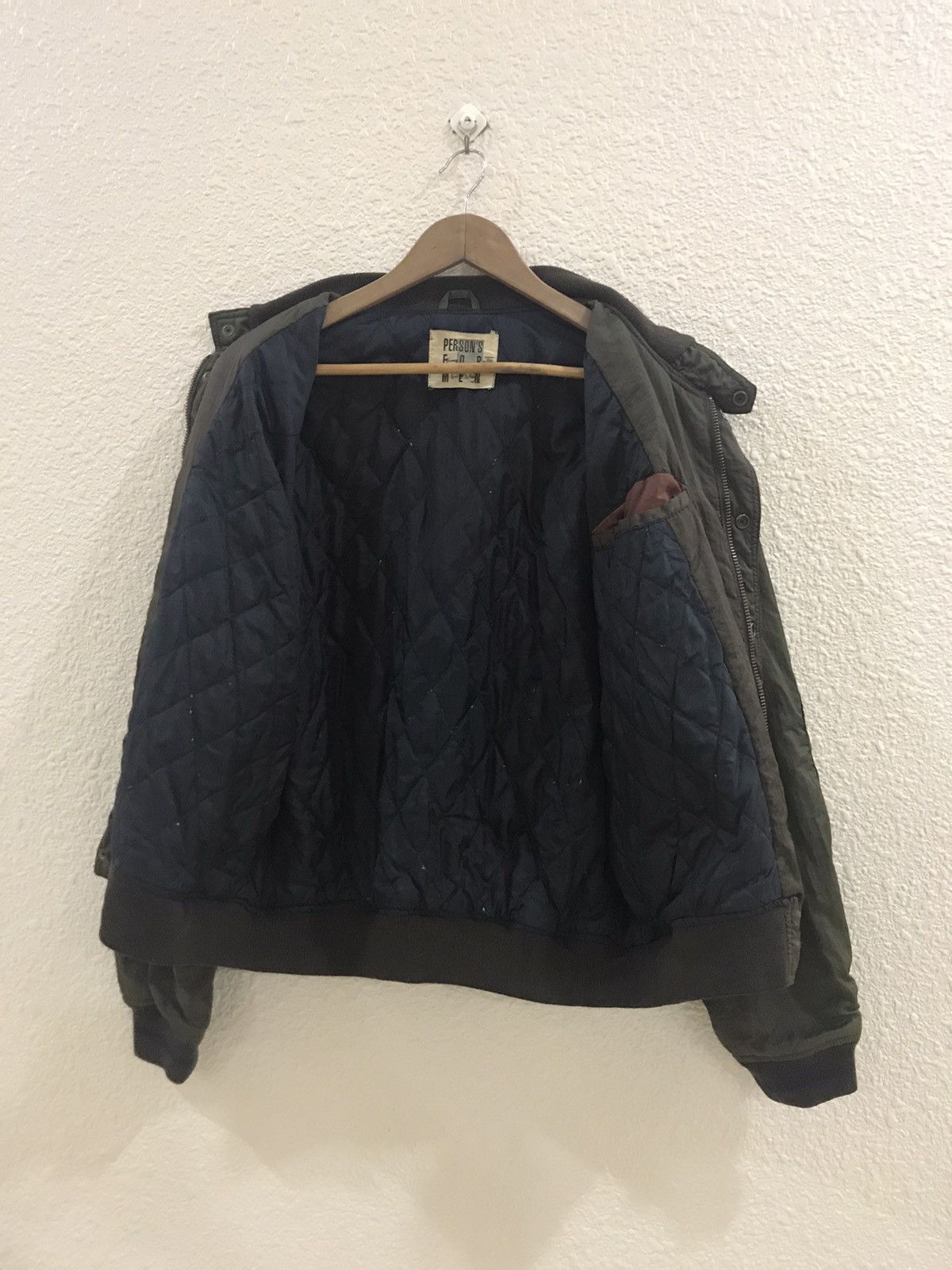 Japanese Brand Person's For Men big logo bomber jacket faded Size US L / EU 52-54 / 3 - 14 Thumbnail
