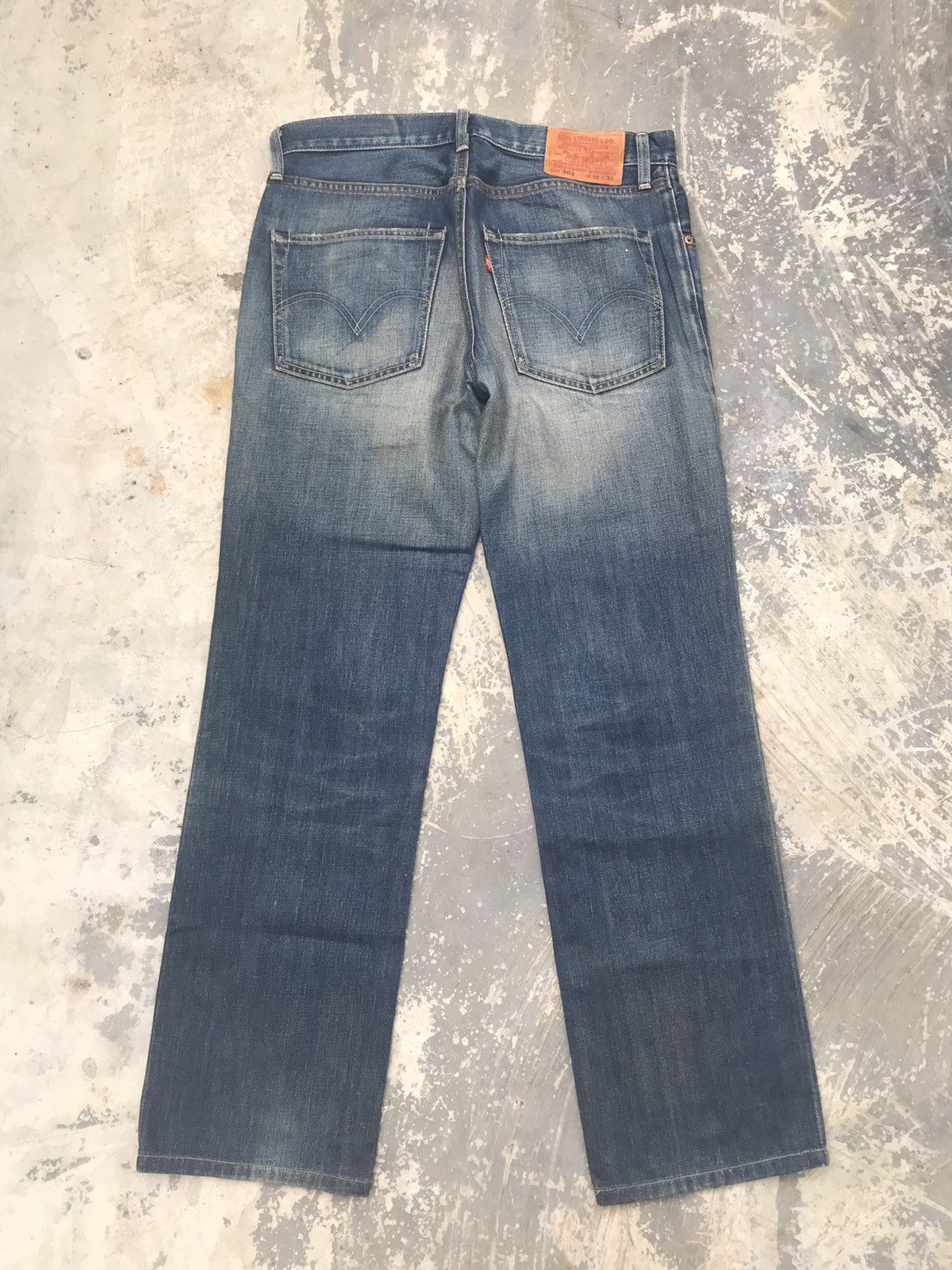 Levi's Vintage Clothing Faded Wash Vintage Levis 502 Distressed Denim Jeans W33 Size US 33 - 2 Thumbnail
