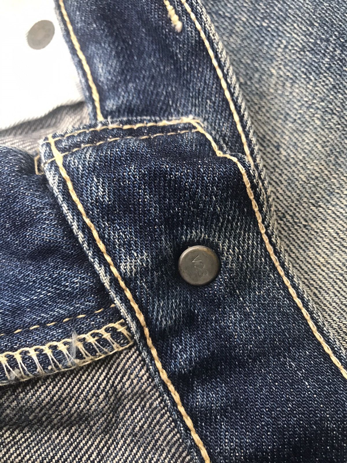 Levi's Vintage Clothing Faded Wash Vintage Levis 502 Distressed Denim Jeans W33 Size US 33 - 6 Thumbnail