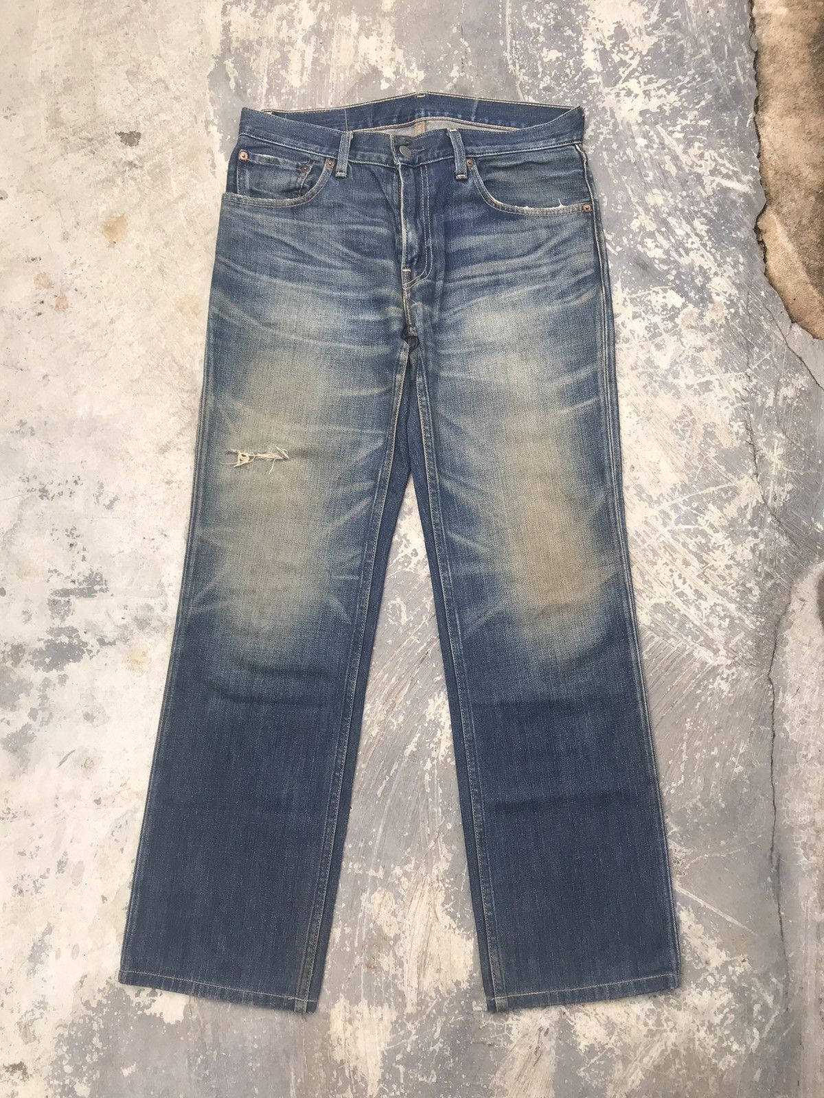 Levi's Vintage Clothing Faded Wash Vintage Levis 502 Distressed Denim Jeans W33 Size US 33 - 1 Thumbnail