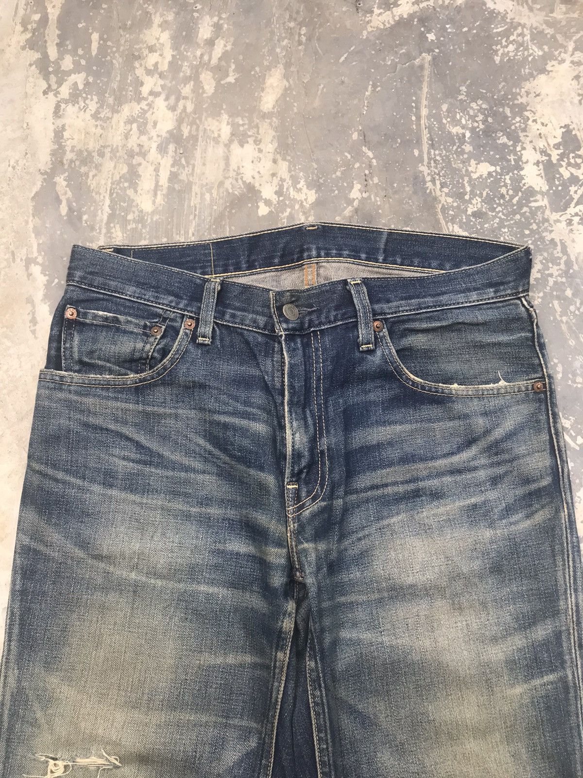 Levi's Vintage Clothing Faded Wash Vintage Levis 502 Distressed Denim Jeans W33 Size US 33 - 4 Thumbnail