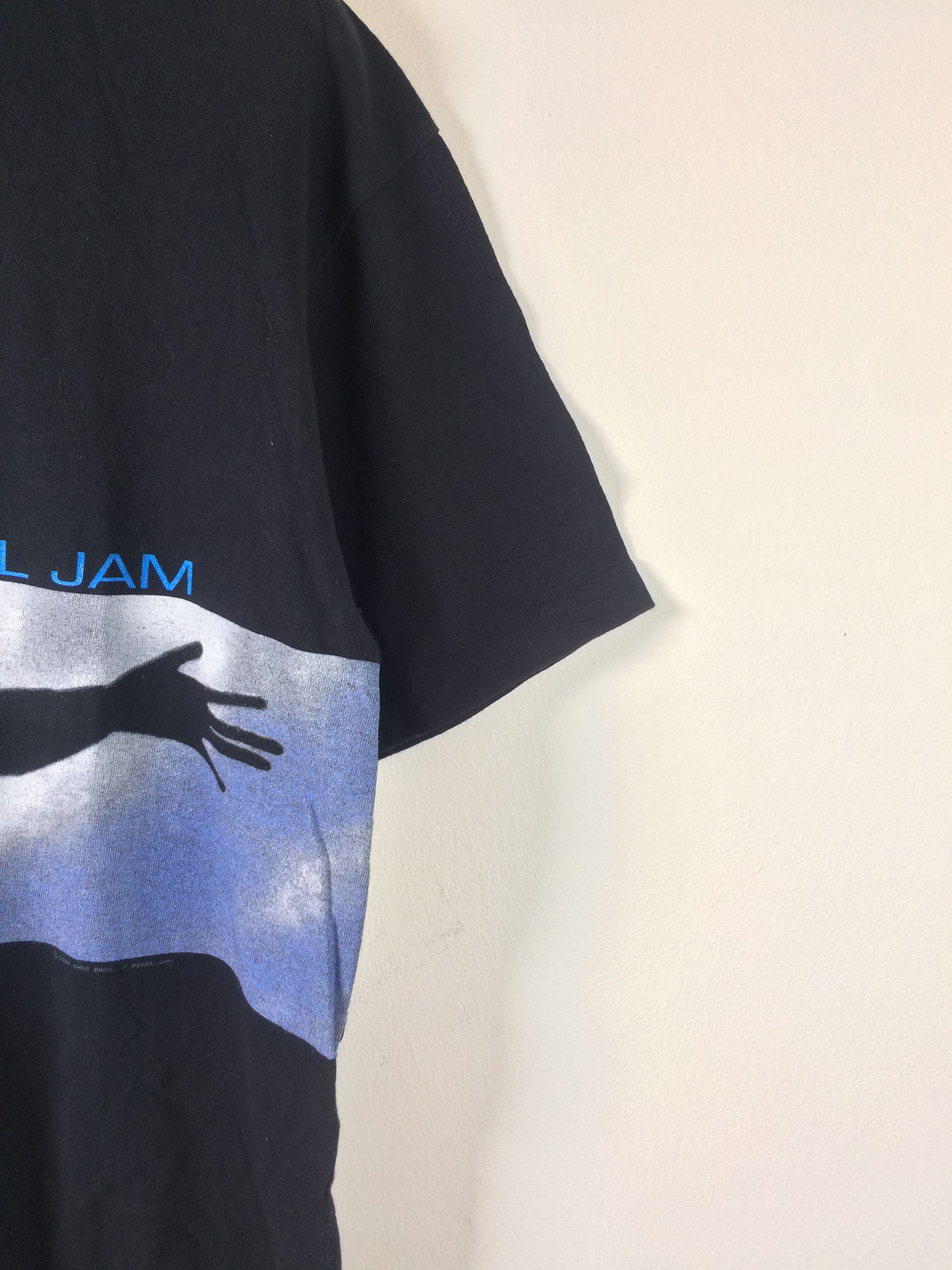 Band Tees VTG 1998 Pearl Jam Grunge Rock Single Stitch Tee Size US L / EU 52-54 / 3 - 4 Thumbnail