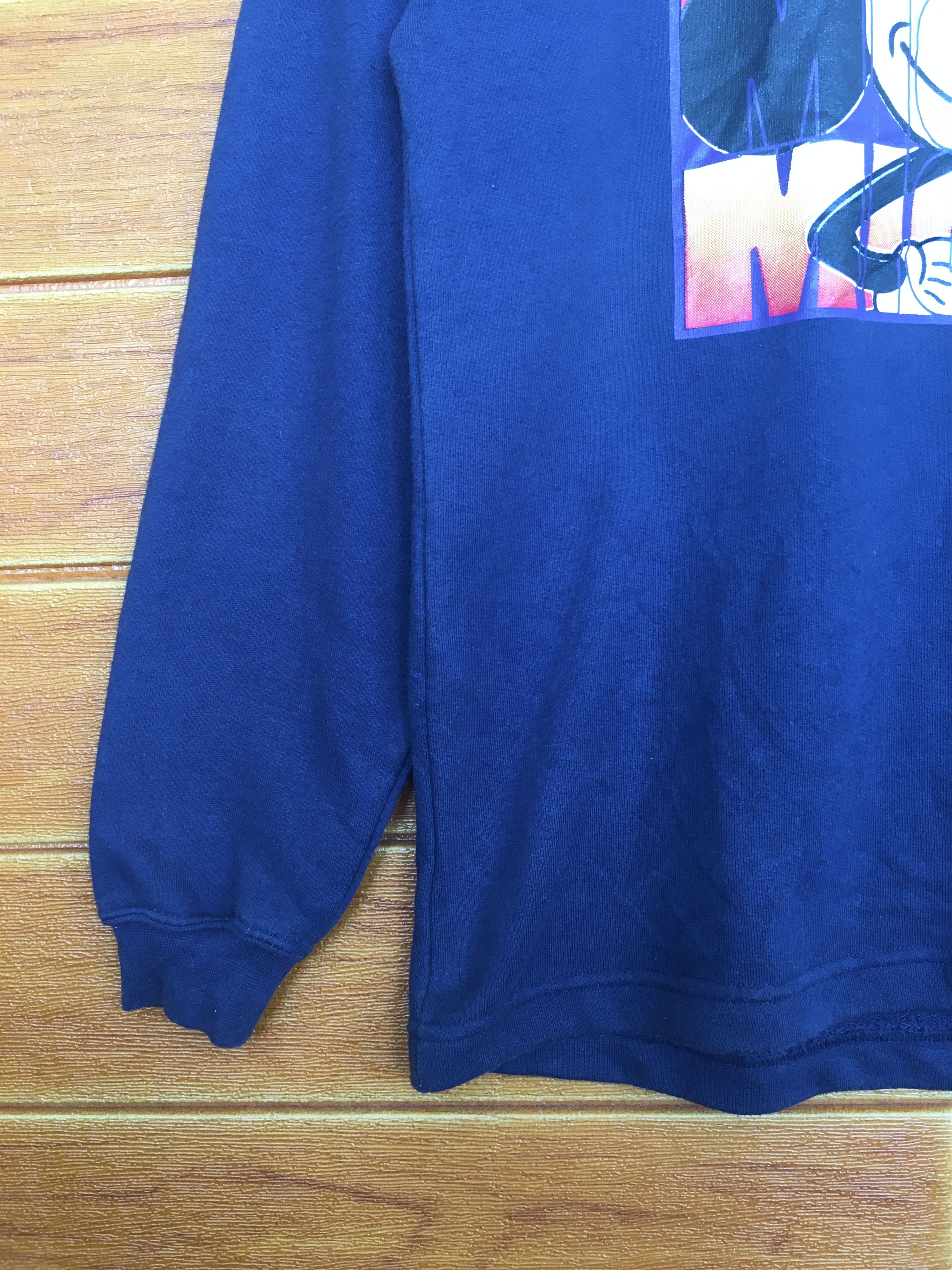 Mickey Mouse Vintage 90s Mickey Mouse Sweatshirt Size US M / EU 48-50 / 2 - 4 Thumbnail