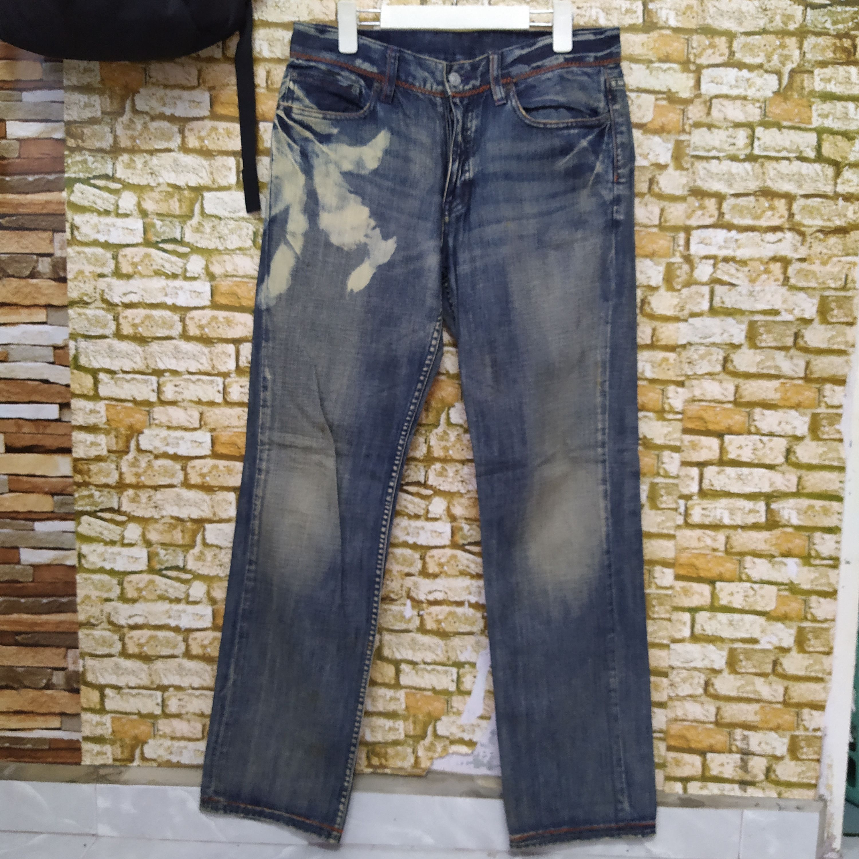 Takeo Kikuchi TAKEO KIKUCHI DENIM DISTRESSED KAPITAL STITCHES (D312) Size US 32 / EU 48 - 1 Thumbnail