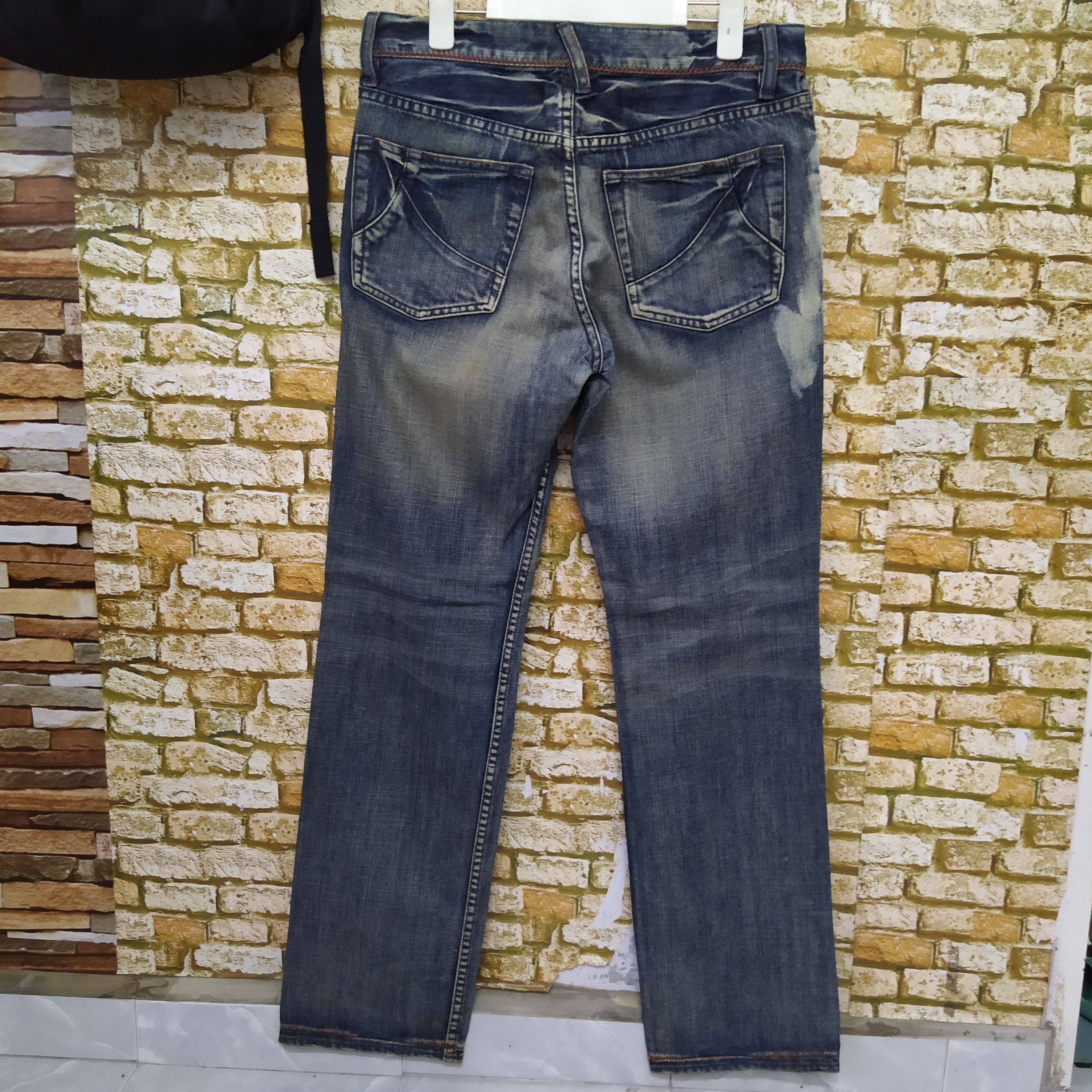 Takeo Kikuchi TAKEO KIKUCHI DENIM DISTRESSED KAPITAL STITCHES (D312) Size US 32 / EU 48 - 5 Thumbnail