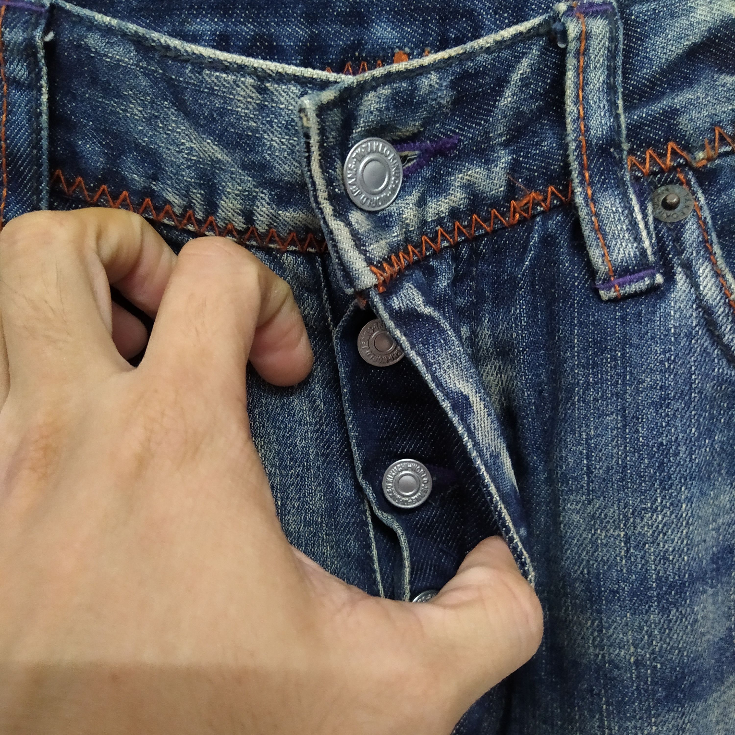 Takeo Kikuchi TAKEO KIKUCHI DENIM DISTRESSED KAPITAL STITCHES (D312) Size US 32 / EU 48 - 3 Thumbnail
