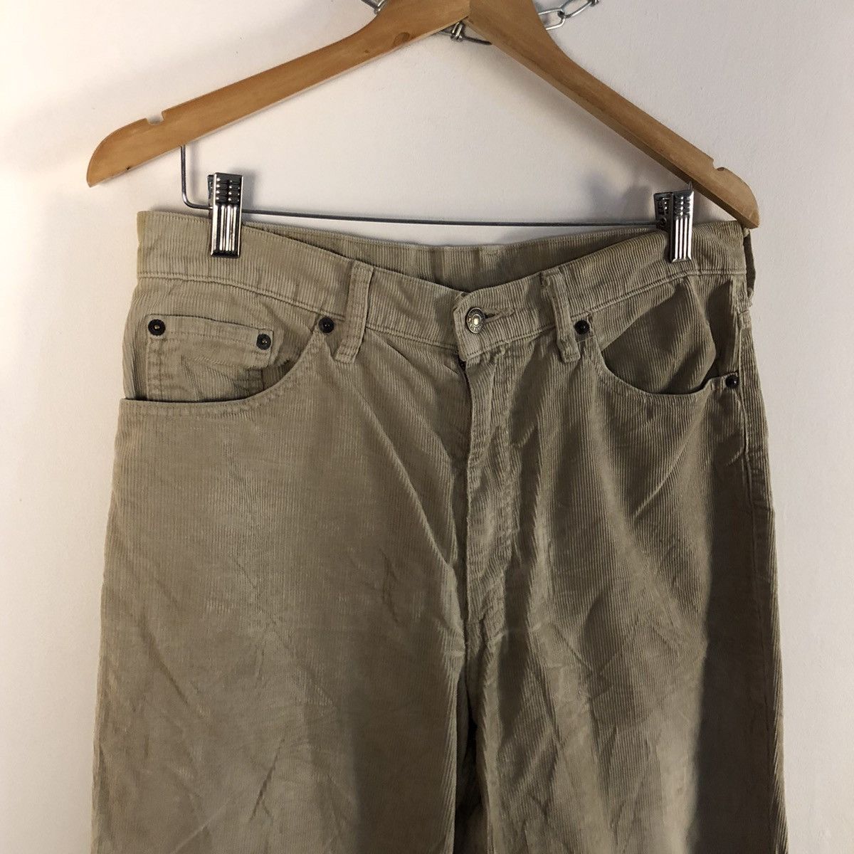 Levi's Steal🔥 Distressed Levi’s Corduroy Denim Size US 34 / EU 50 - 3 Thumbnail