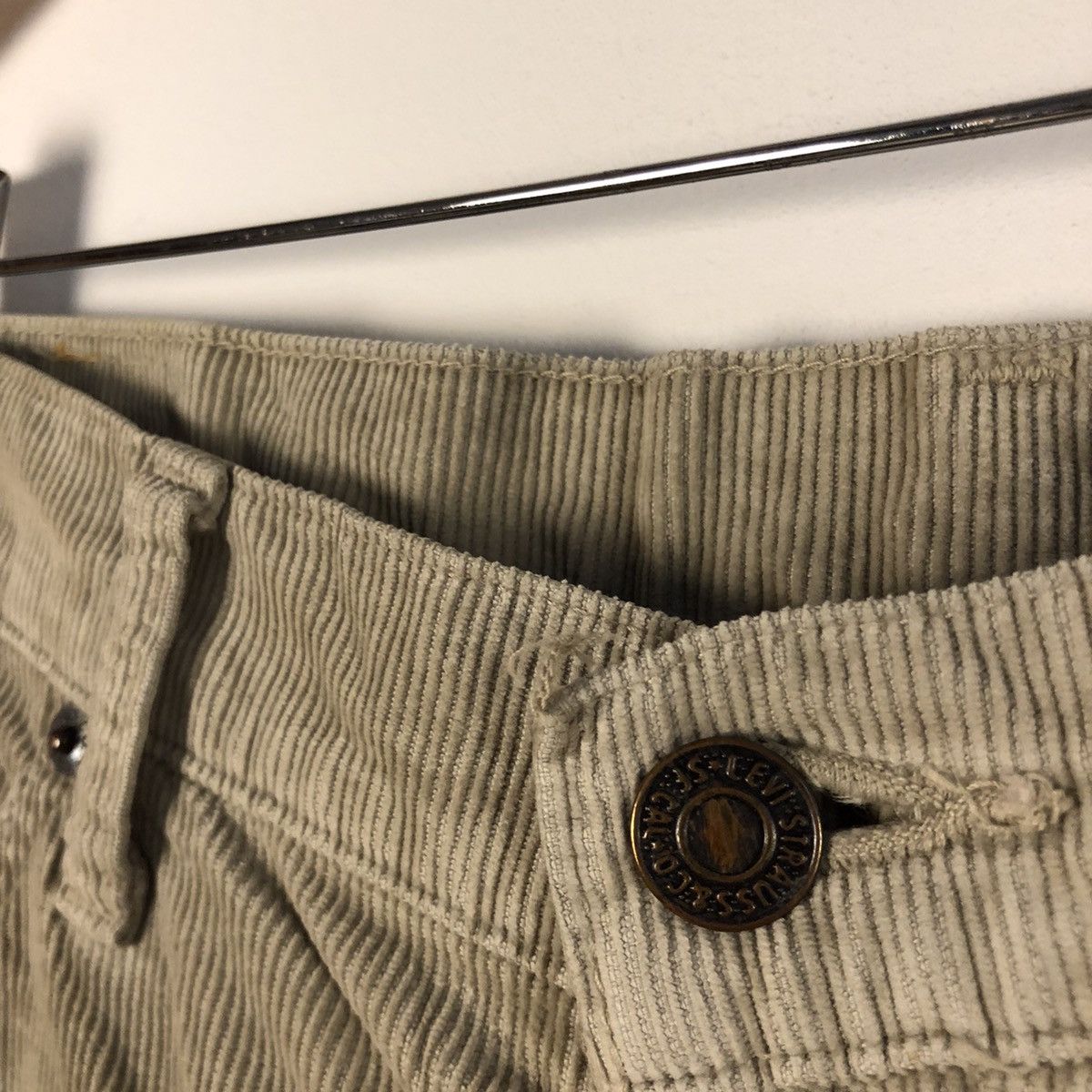 Levi's Steal🔥 Distressed Levi’s Corduroy Denim Size US 34 / EU 50 - 8 Thumbnail