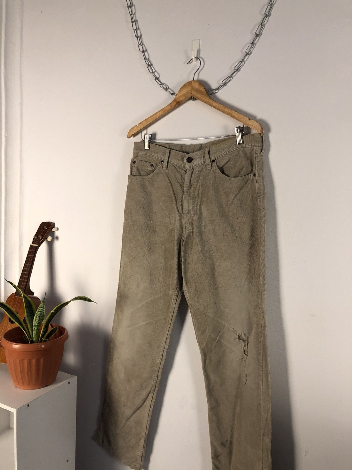 Levi's Steal🔥 Distressed Levi’s Corduroy Denim Size US 34 / EU 50 - 1 Thumbnail