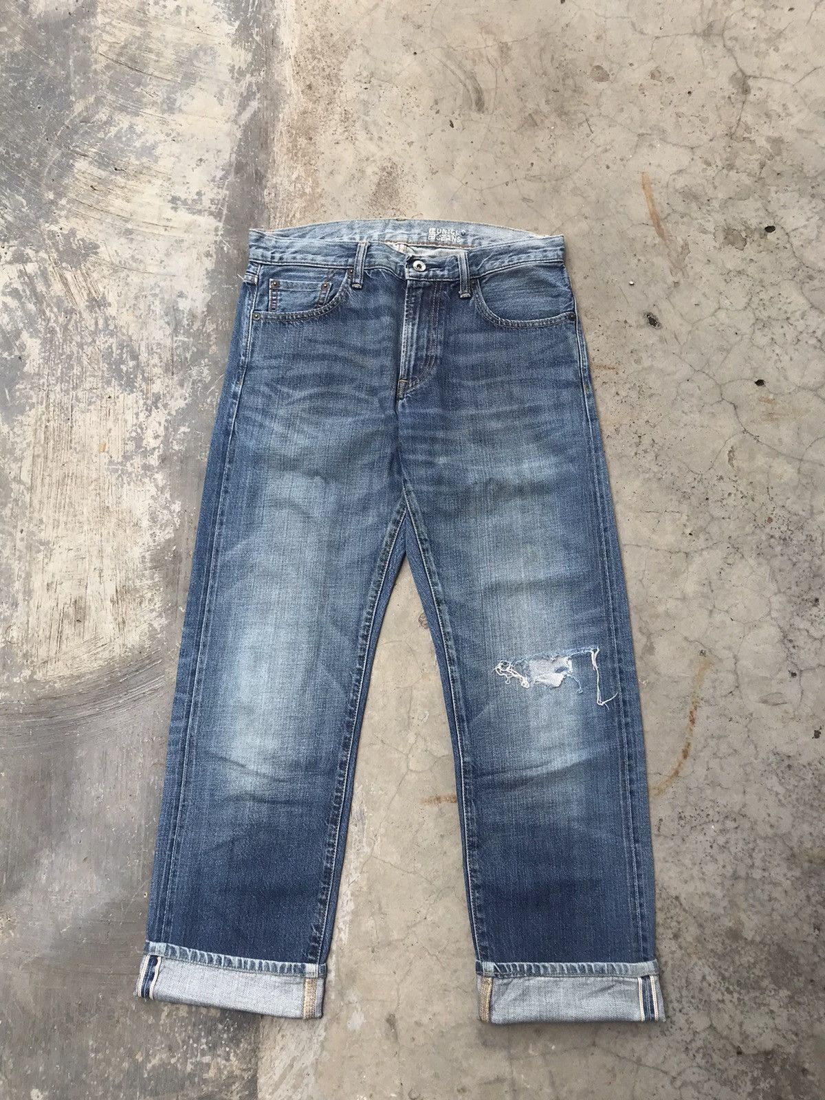 Japanese Brand Distressed Selvedge Denim Uniqlo Regular Fit Blue Wash W31 Size US 31 - 1 Thumbnail