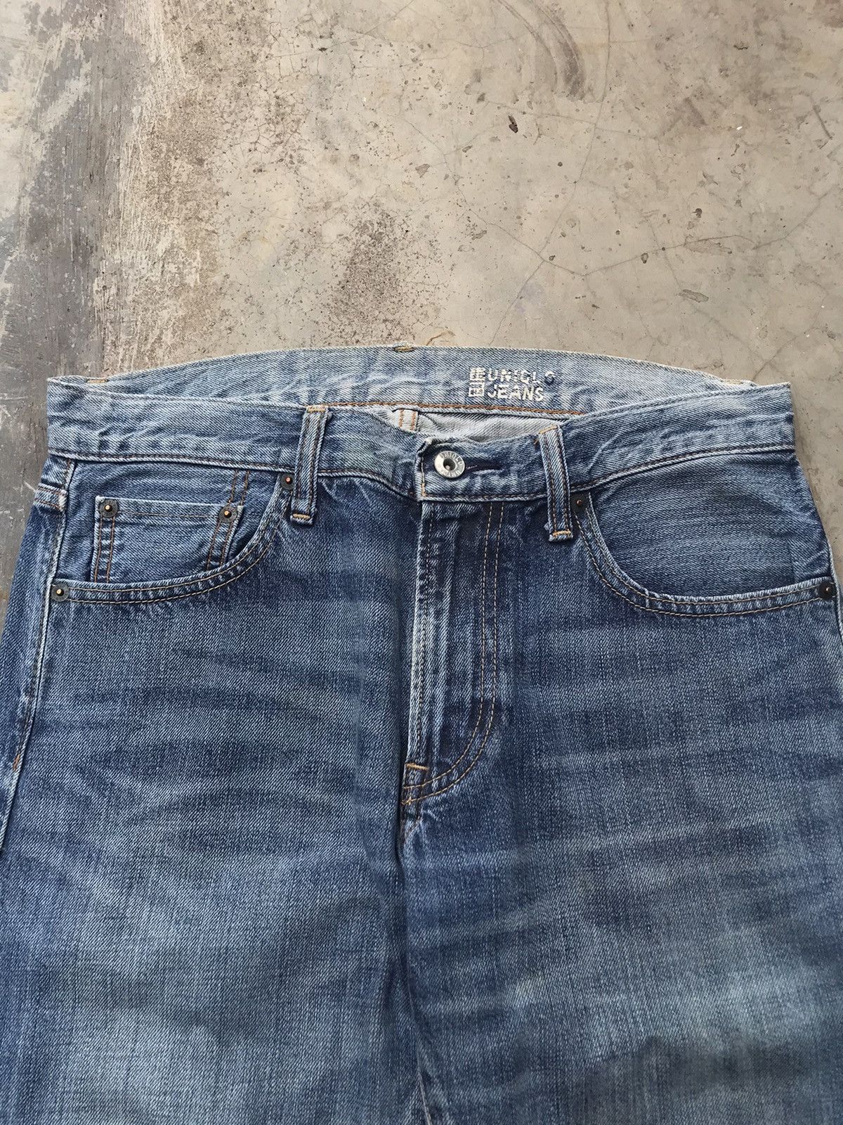 Japanese Brand Distressed Selvedge Denim Uniqlo Regular Fit Blue Wash W31 Size US 31 - 5 Thumbnail