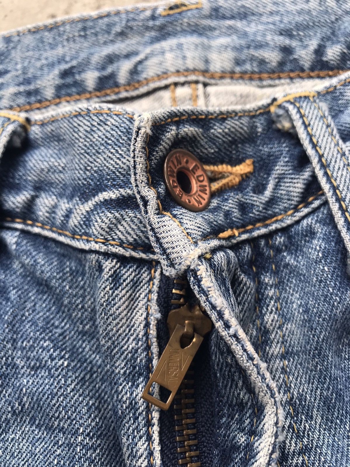 Edwin × Vintage Redline Selvedge Edwin 505 Distressed Denim Light Wash W30 Size US 30 / EU 46 - 4 Thumbnail