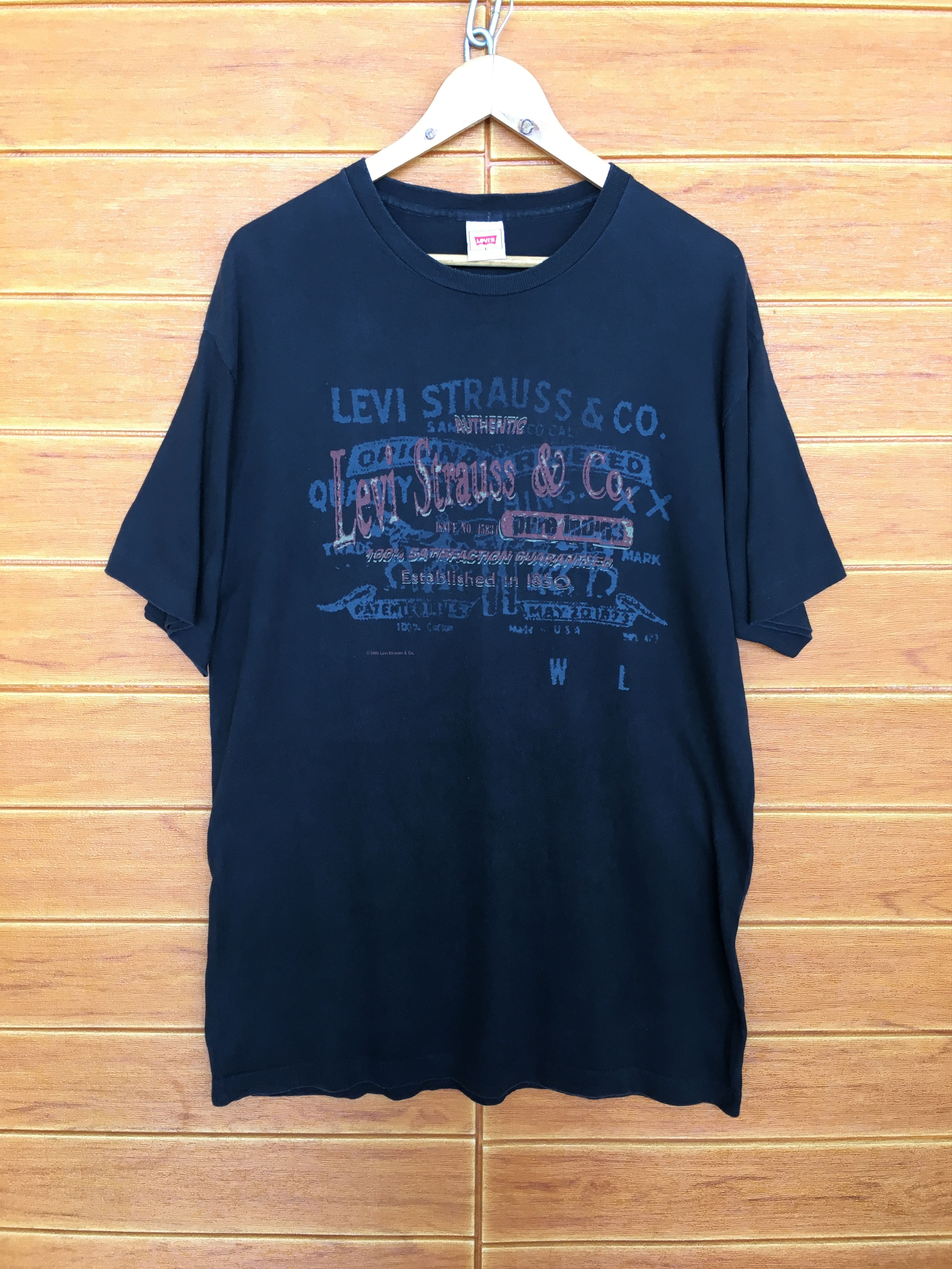 Vintage 90s LEVIS Made In Usa T-Shirt / 1995 Levis