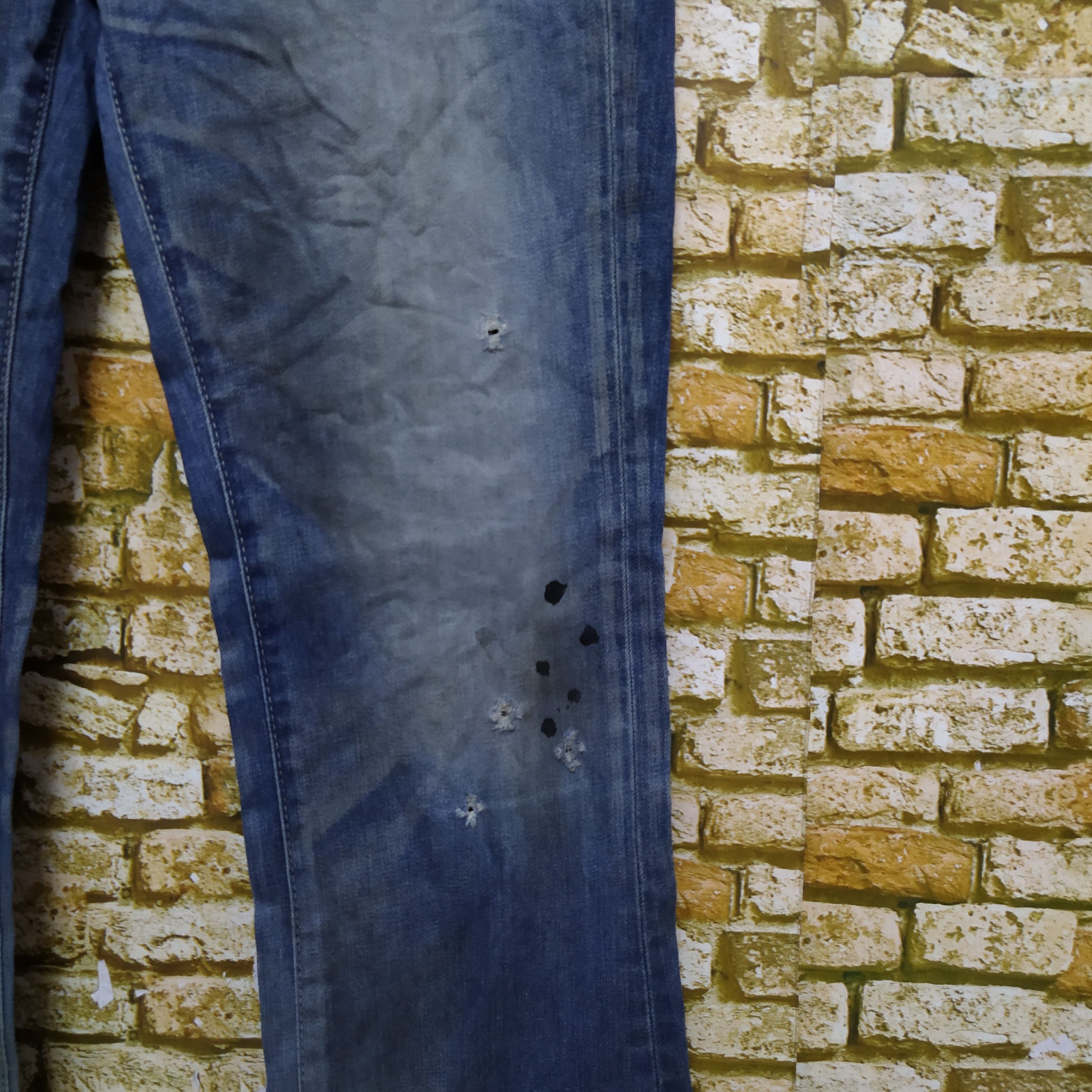 Vanquish VANQUISH GOLD FLARE DISTRESSED DENIM (D316) Size US 33 - 2 Thumbnail