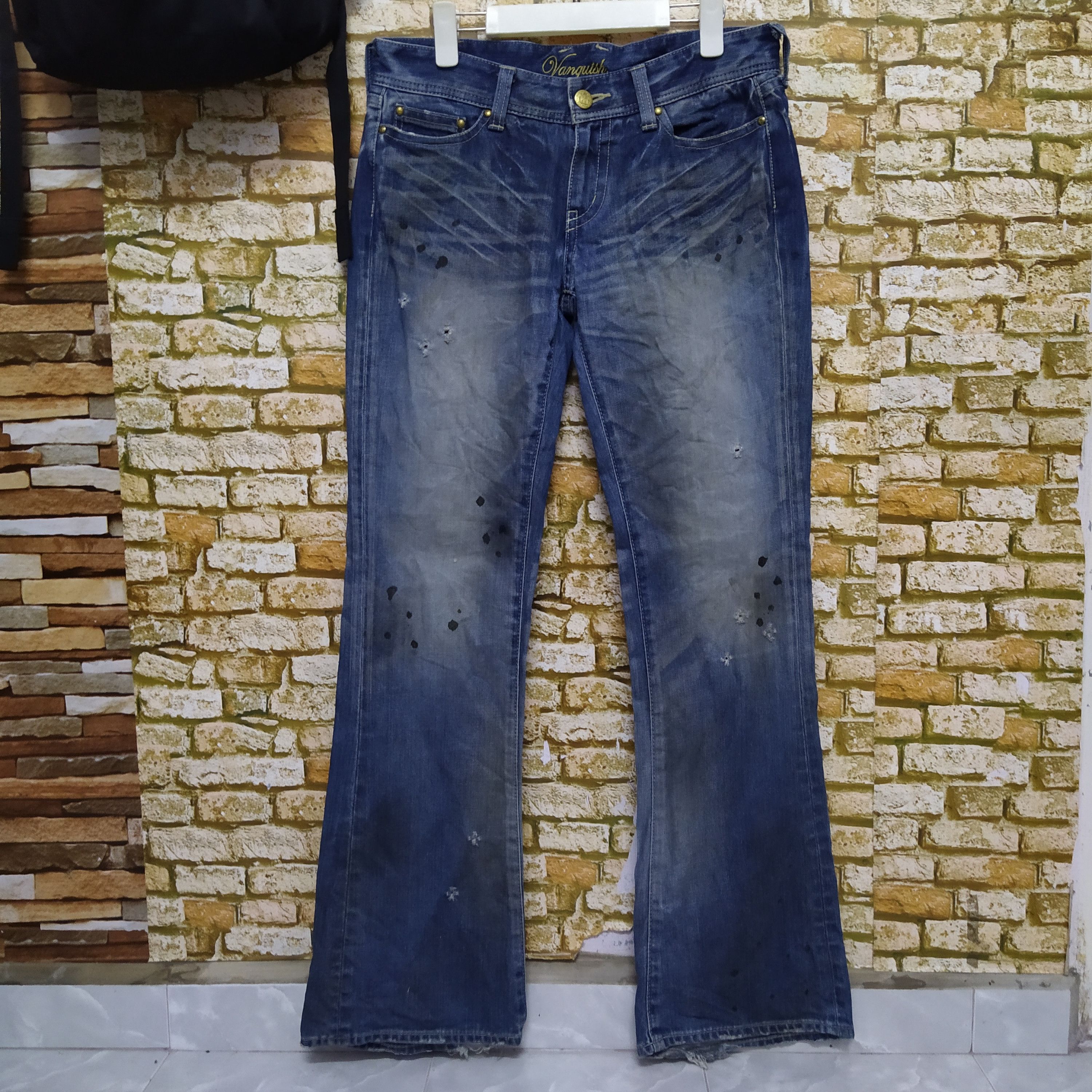 Vanquish VANQUISH GOLD FLARE DISTRESSED DENIM (D316) Size US 33 - 1 Thumbnail