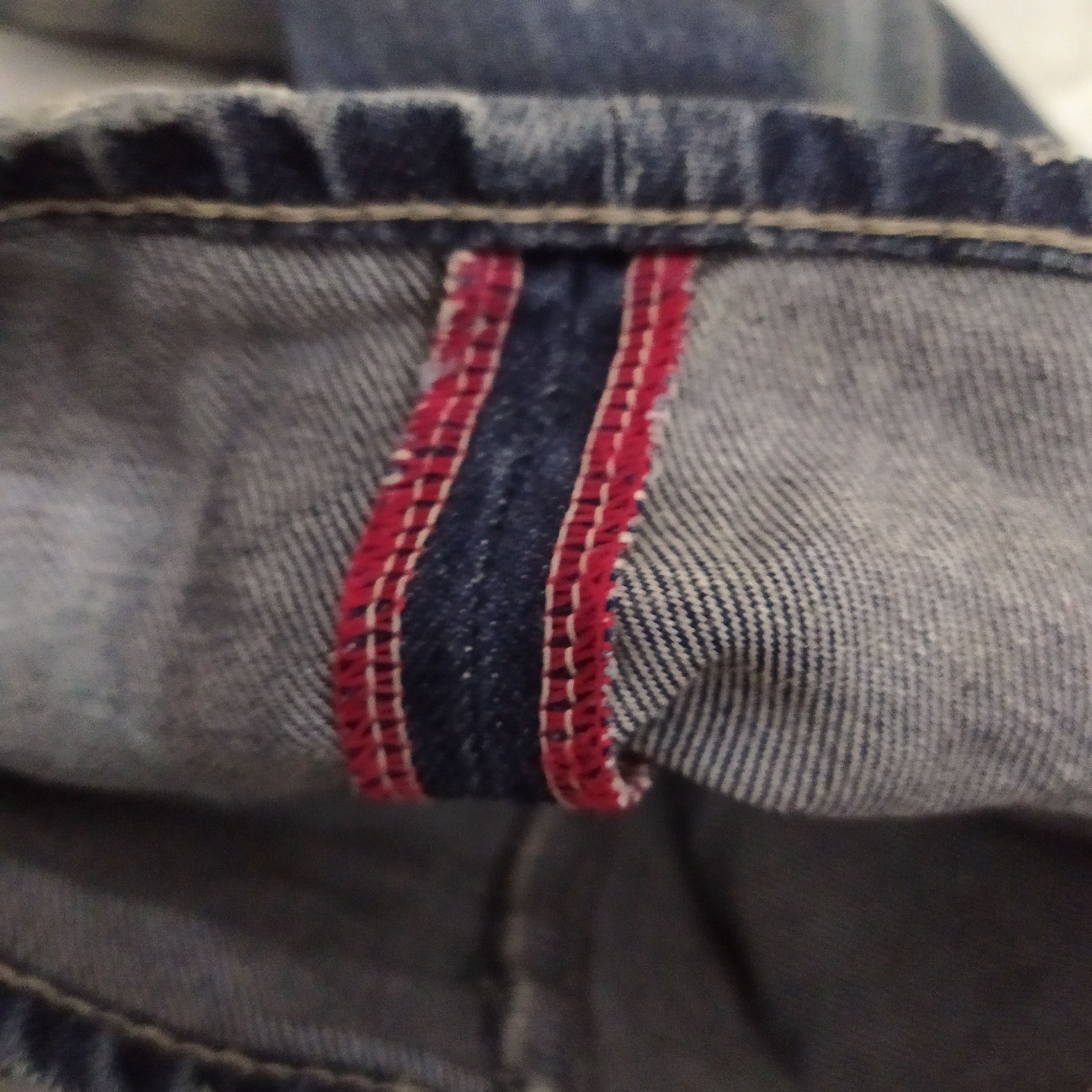 Vanquish VANQUISH GOLD FLARE DISTRESSED DENIM (D316) Size US 33 - 13 Thumbnail