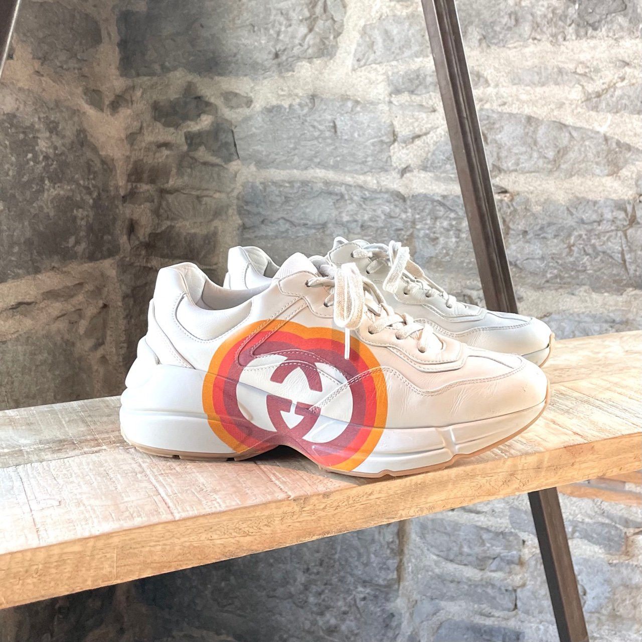 Rhyton sneaker with interlocking g and heart clearance
