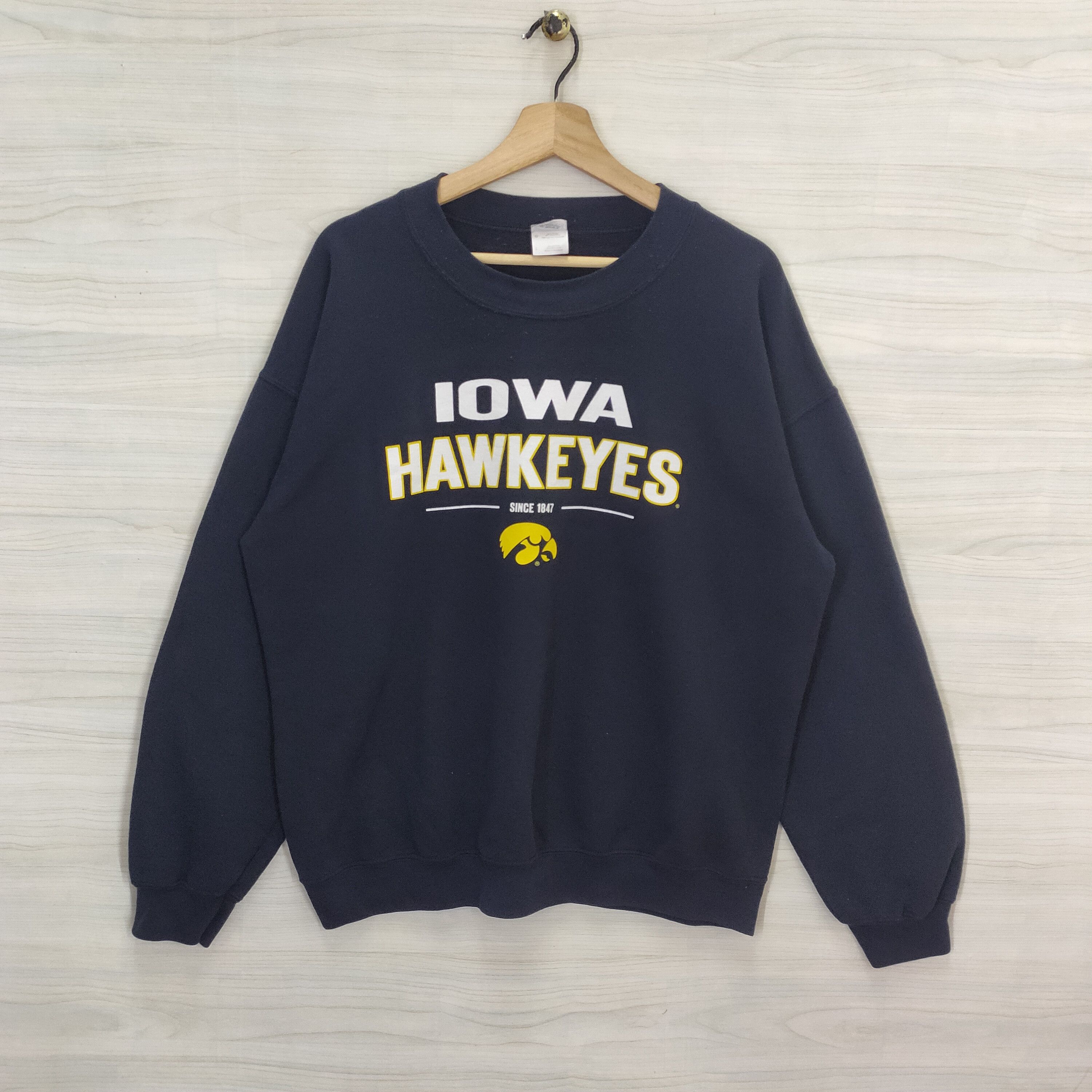 Gildan Y2K Iowa Hawkeyes Crewneck Size US L / EU 52-54 / 3 - 1 Thumbnail