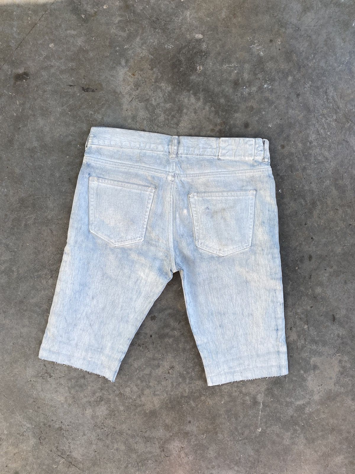 H&M × Maison Margiela Maison Margelia x H&M White Painted Denim Shorts Sz. 31 🧊 Size US 31 - 5 Thumbnail