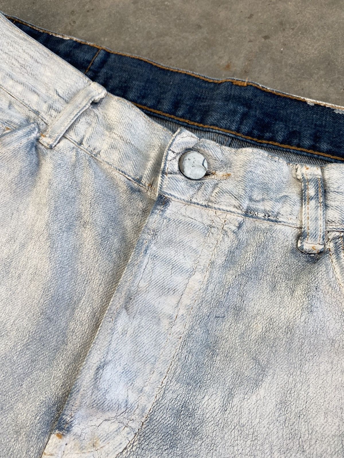 H&M × Maison Margiela Maison Margelia x H&M White Painted Denim Shorts Sz. 31 🧊 Size US 31 - 3 Thumbnail