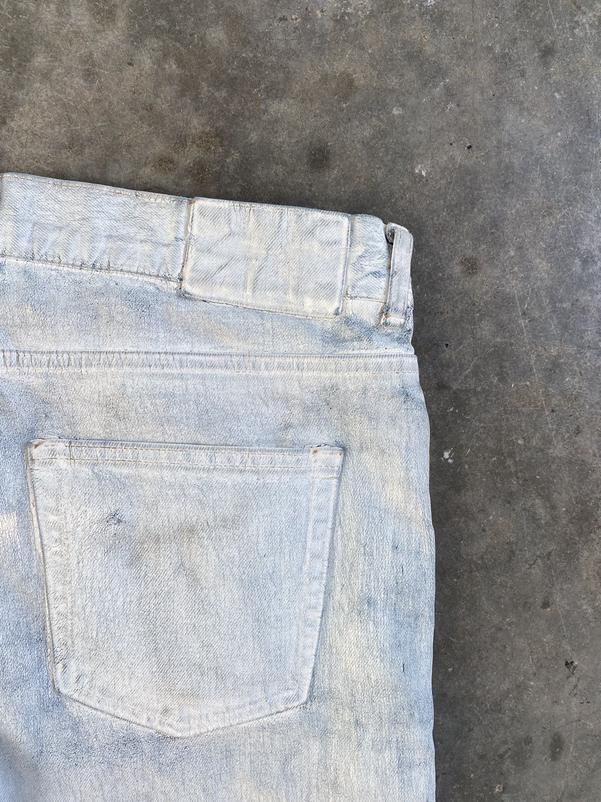 H&M × Maison Margiela Maison Margelia x H&M White Painted Denim Shorts Sz. 31 🧊 Size US 31 - 6 Thumbnail
