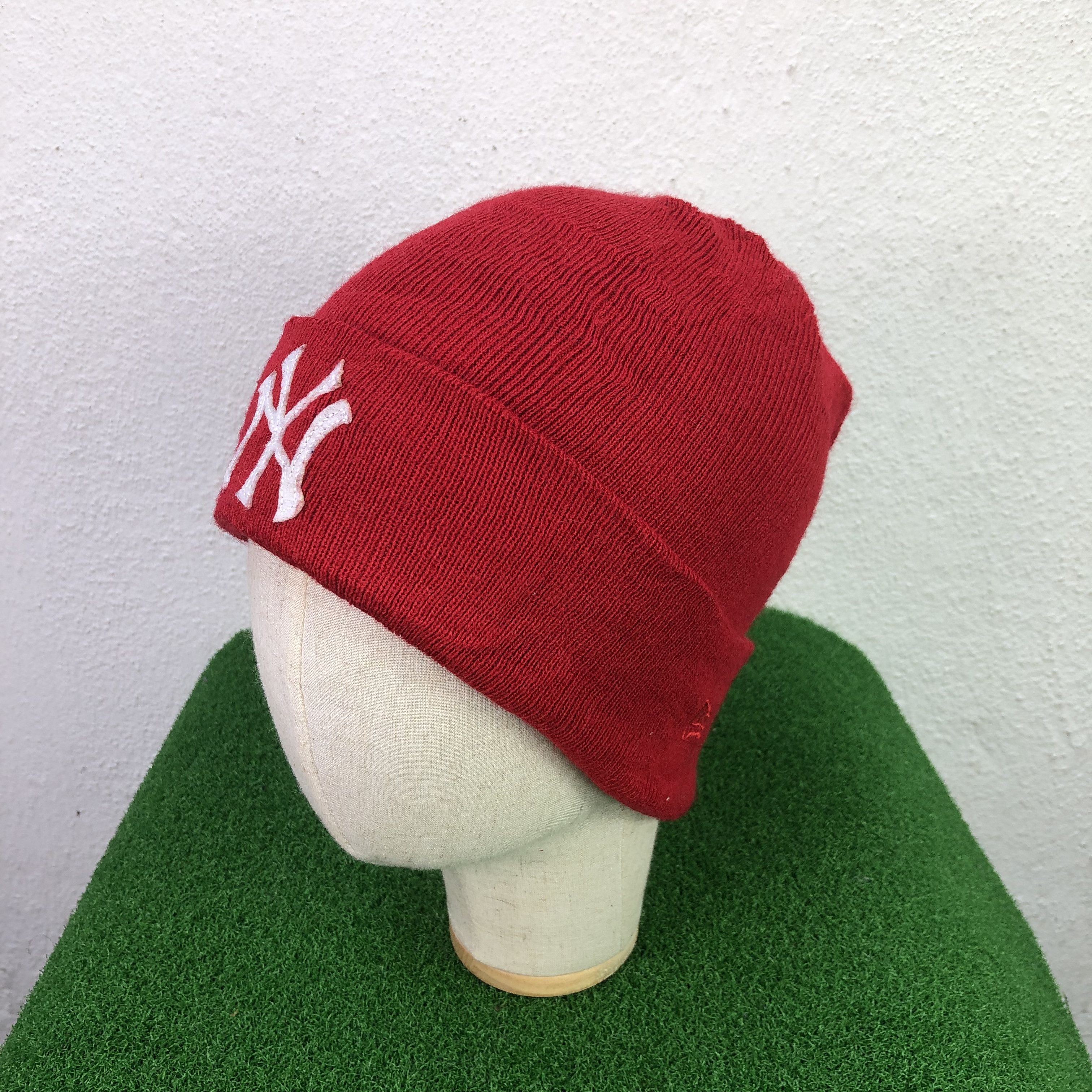 New Era × New York Yankees New York Yankees New Era Beanie Hat Size ONE SIZE - 3 Thumbnail