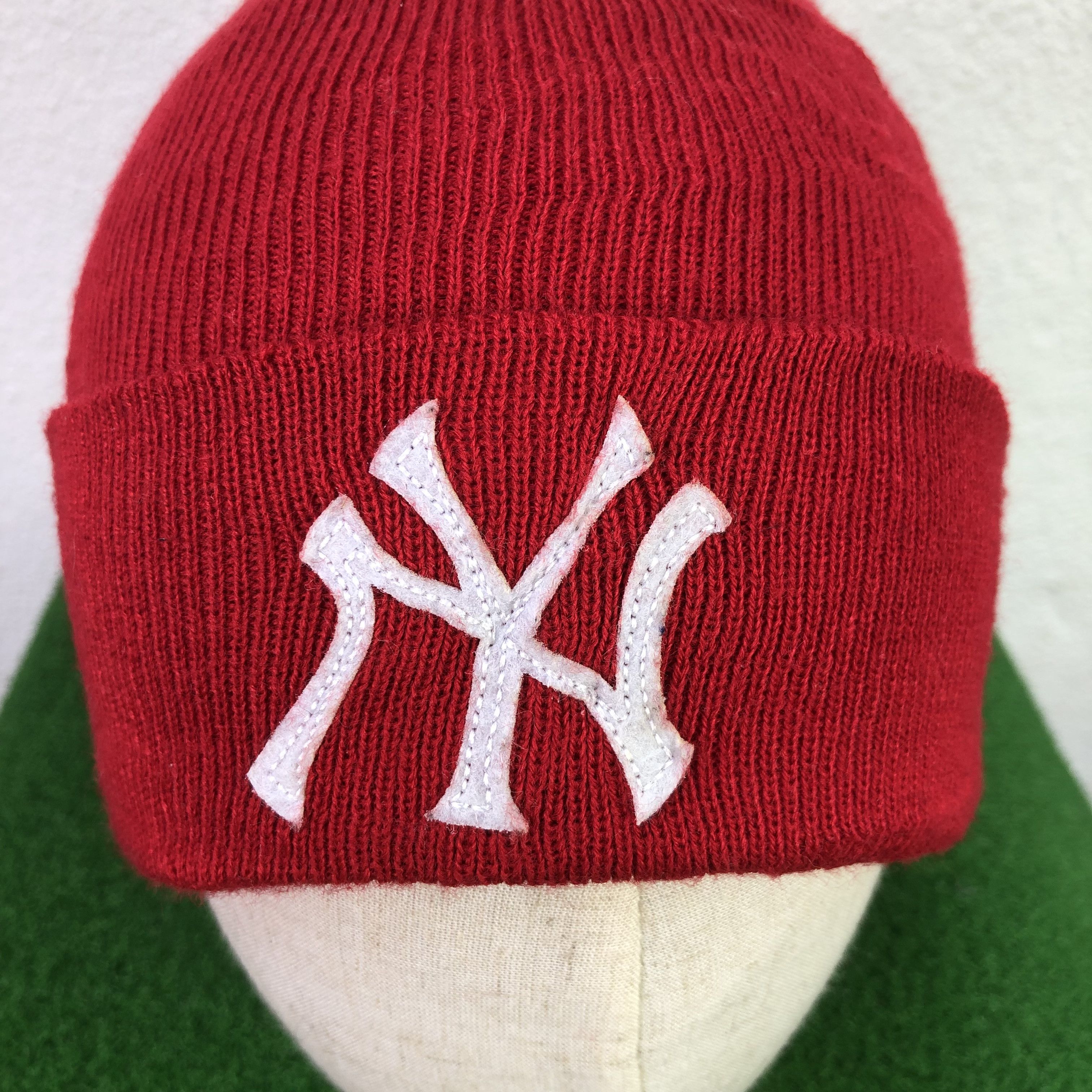 New Era × New York Yankees New York Yankees New Era Beanie Hat Size ONE SIZE - 2 Thumbnail
