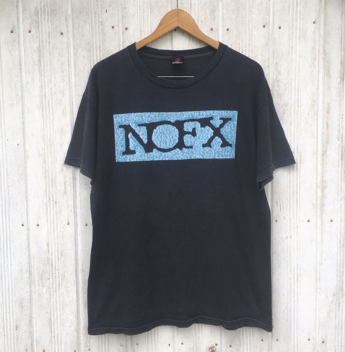 Band Tees × Vintage Vintage Nofx Las Vegas 2002 Music Tour Album Tshirt Size US L / EU 52-54 / 3 - 1 Thumbnail