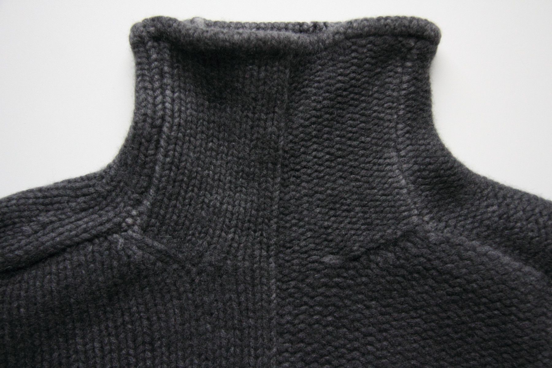 Carpe Diem L'MALTIERI (CARPE DIEM) HIGH NECK REVERSIBLE SWEATER SIZE 2 Size US S / EU 44-46 / 1 - 3 Thumbnail