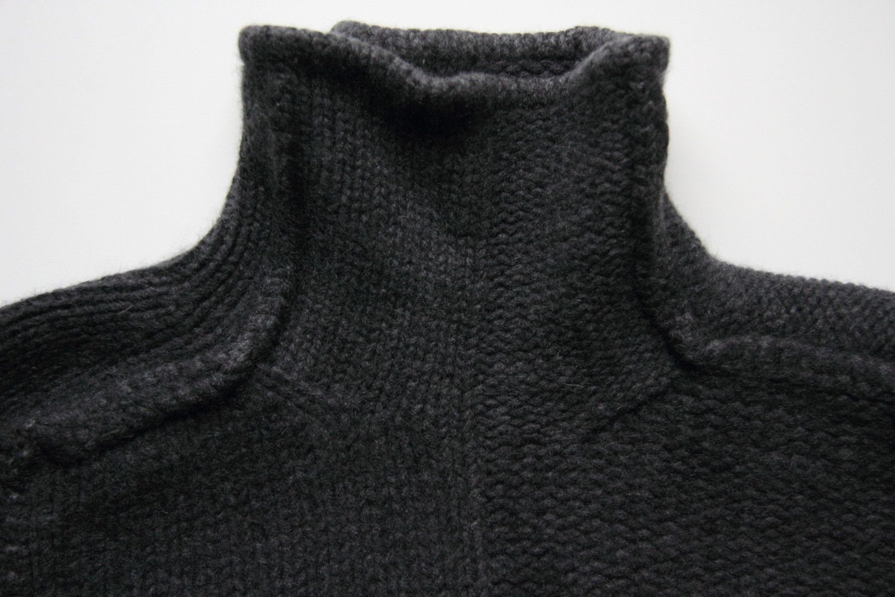 Carpe Diem L'MALTIERI (CARPE DIEM) HIGH NECK REVERSIBLE SWEATER SIZE 2 Size US S / EU 44-46 / 1 - 10 Thumbnail