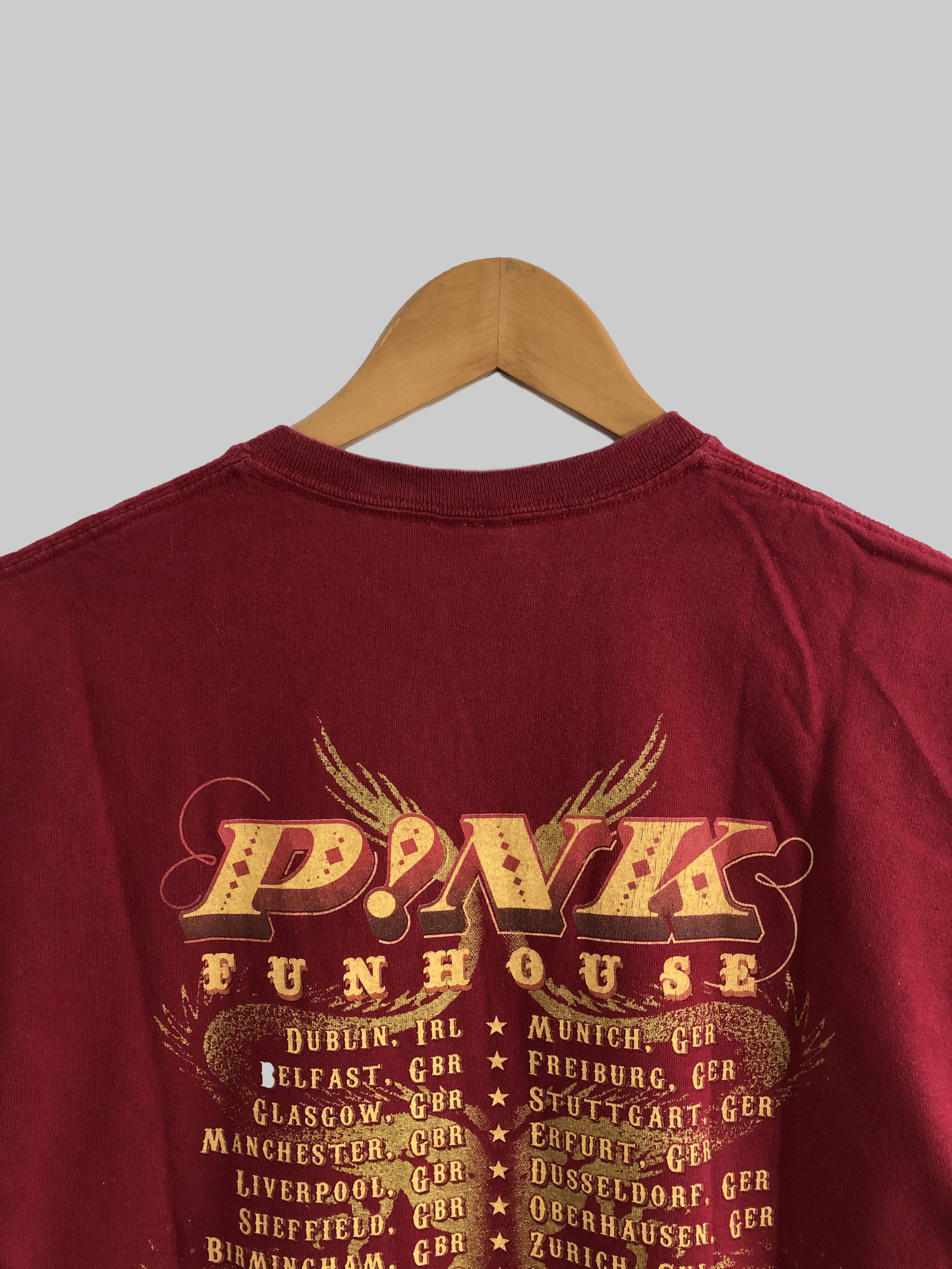 Band Tees Vintage 2009 Pink (Britney Spears Beyoncé Rihanna Perry) Size US M / EU 48-50 / 2 - 4 Thumbnail