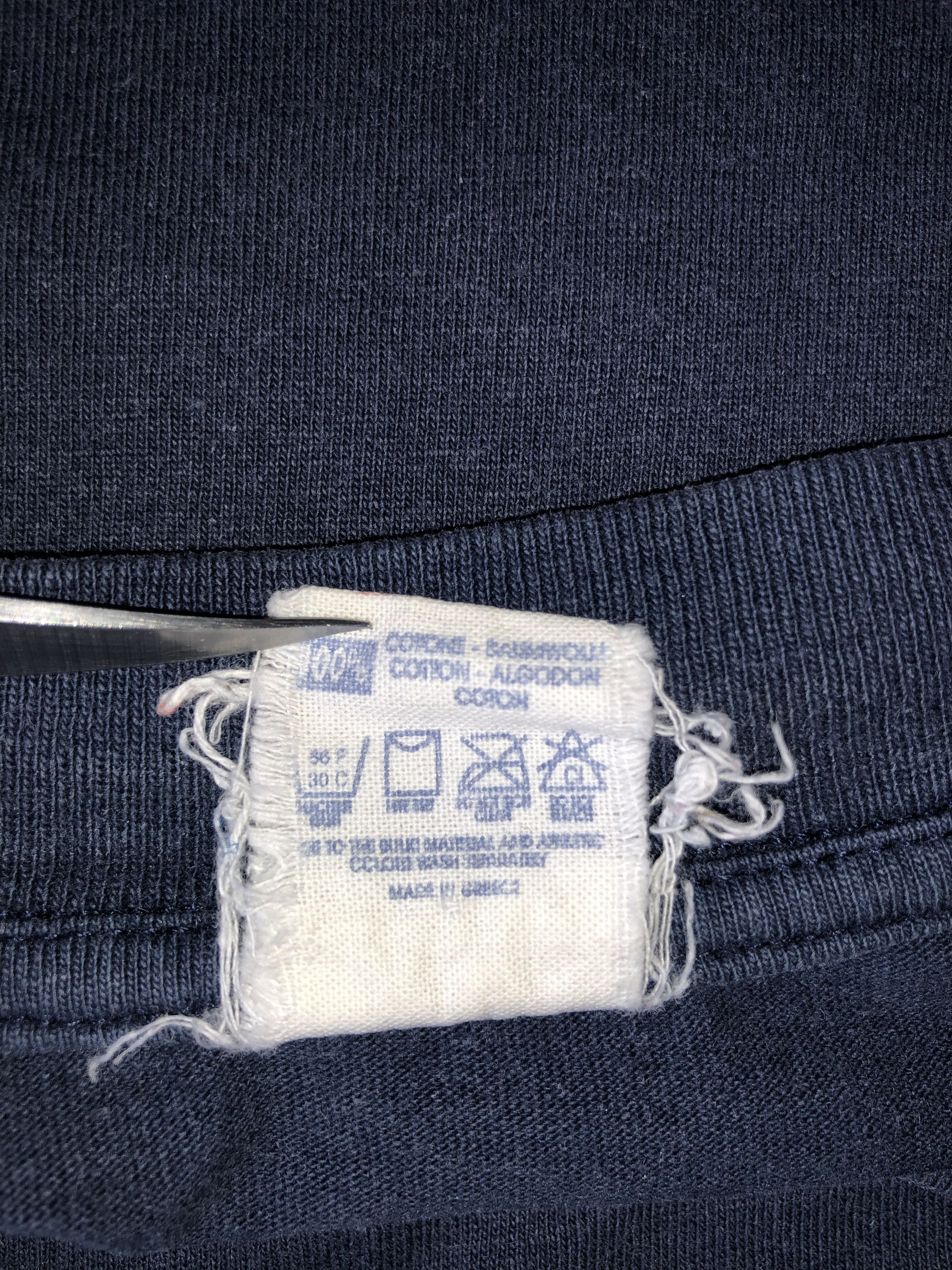 Champion Vintage 90s Champion Thrashed Single Stitch t-shirt Size US L / EU 52-54 / 3 - 11 Thumbnail