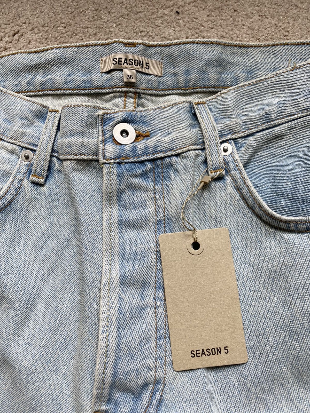 Yeezy NWT Yeezy Season 5 Faded Indigo Jeans 36 Size US 36 / EU 52 - 2 Thumbnail