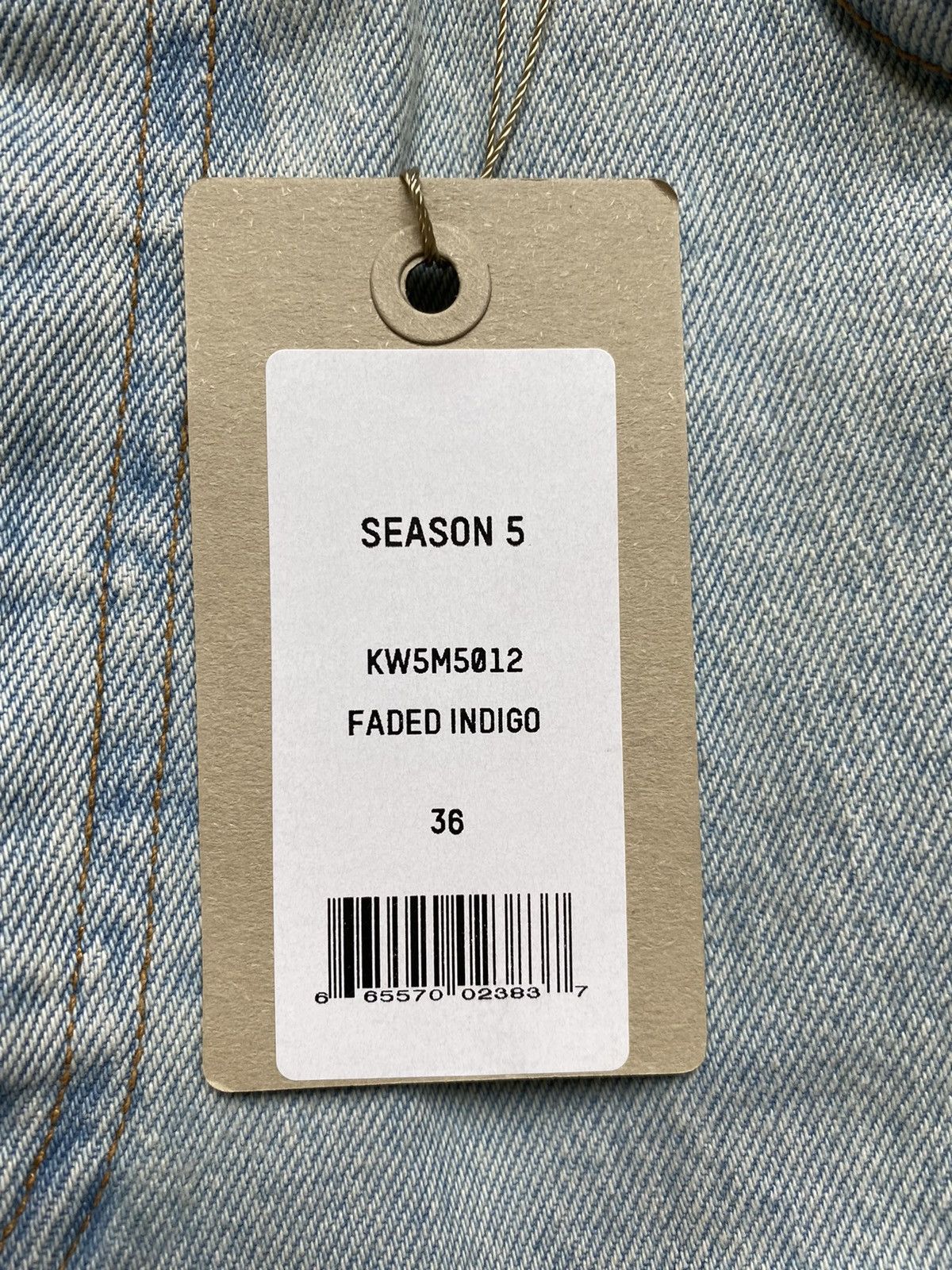 Yeezy NWT Yeezy Season 5 Faded Indigo Jeans 36 Size US 36 / EU 52 - 3 Thumbnail