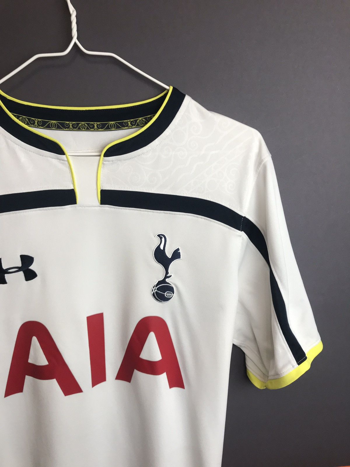 Under Armour Tottenham soccer jersey vintage Size US M / EU 48-50 / 2 - 2 Thumbnail