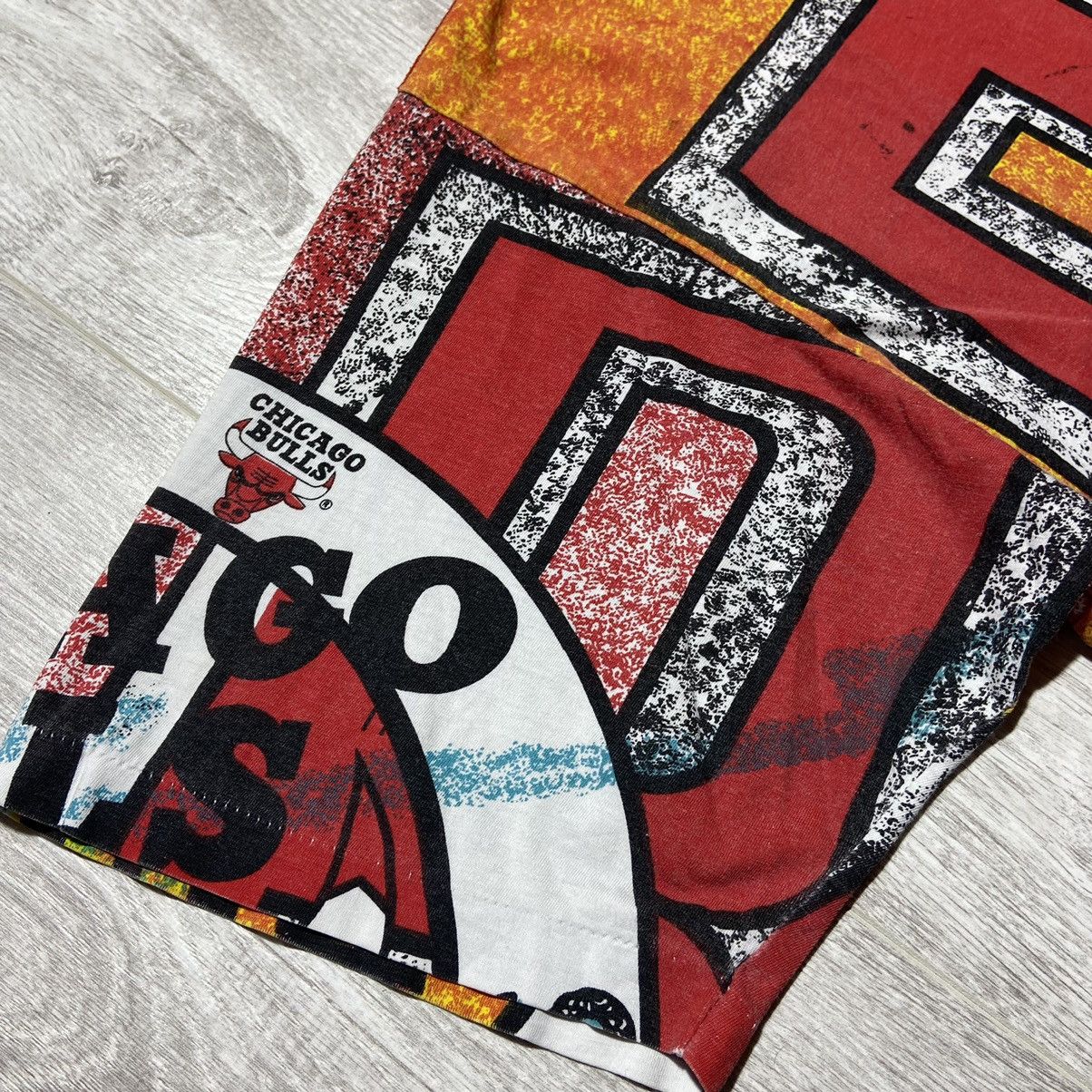 NBA × Vintage Vintage 90s Chicago Bulls All Over Print Single Stitch Tee Size US XL / EU 56 / 4 - 4 Thumbnail