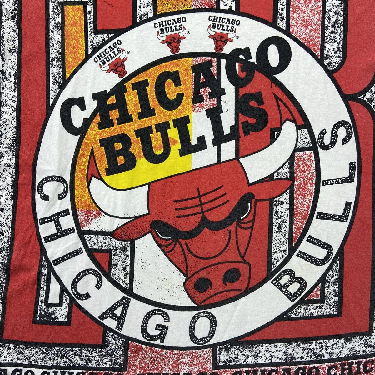 NBA × Vintage Vintage 90s Chicago Bulls All Over Print Single Stitch Tee Size US XL / EU 56 / 4 - 3 Thumbnail