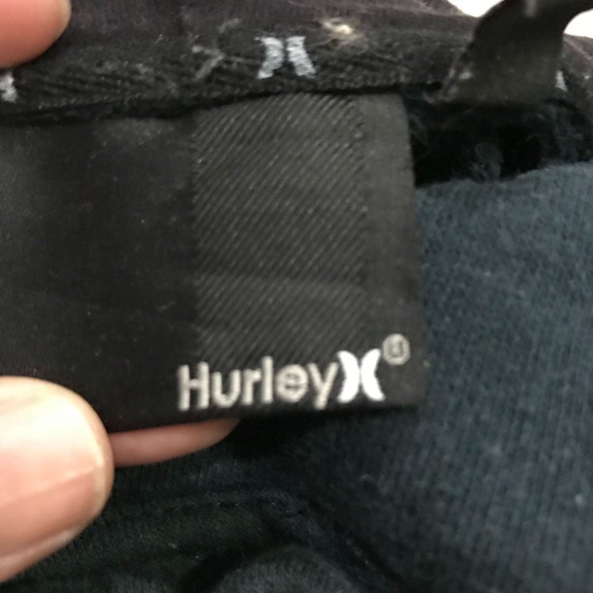 Hurley × Japanese Brand × Vintage HURLEY Hoodie Big Spellout Size S Fits Size L Size US L / EU 52-54 / 3 - 8 Thumbnail