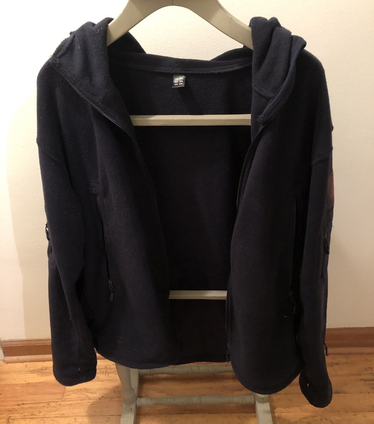 Men’s black hoodie full zip jacket