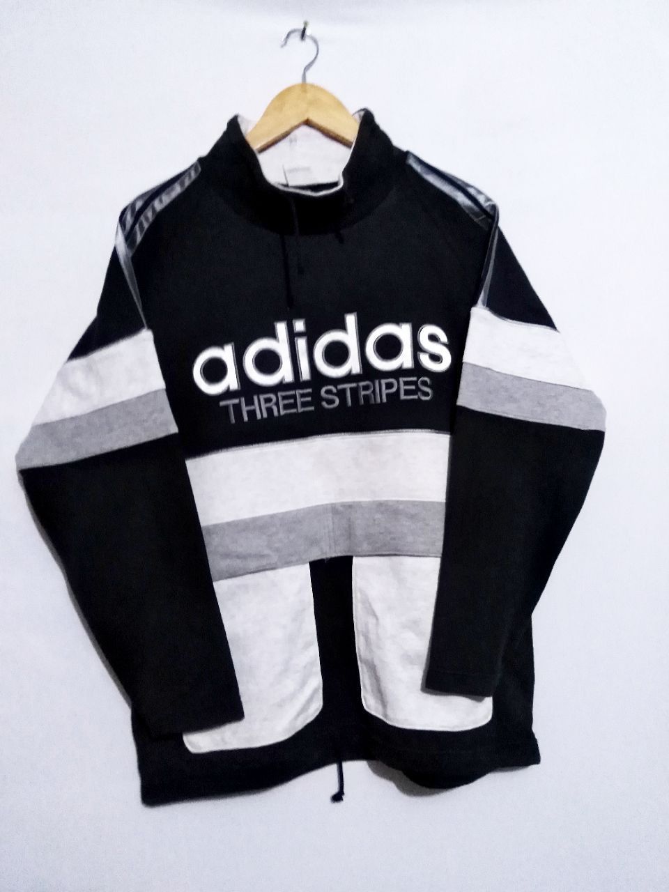 RARE VINTAGE ADIDAS BIG LOGO EMBOIDERED THREE STRIPE