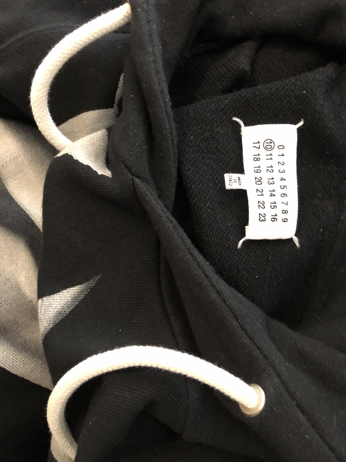 Maison Margiela Maison Margiela embroidered logo Hoodie Tromp l’oeil design Size US L / EU 52-54 / 3 - 16 Thumbnail