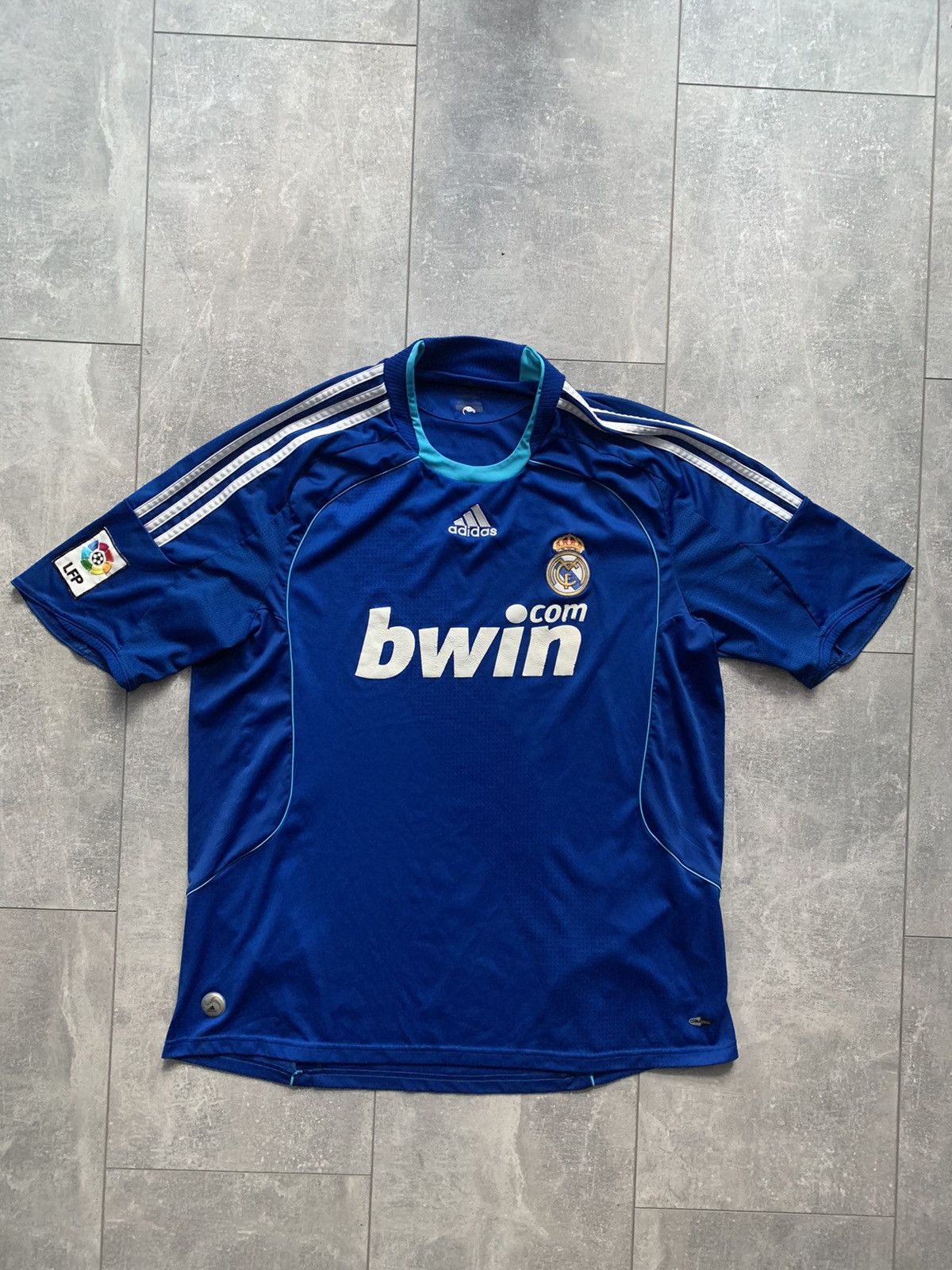 Adidas Adidas vintage soccer football jersey Real Madrid Size US XL / EU 56 / 4 - 1 Thumbnail