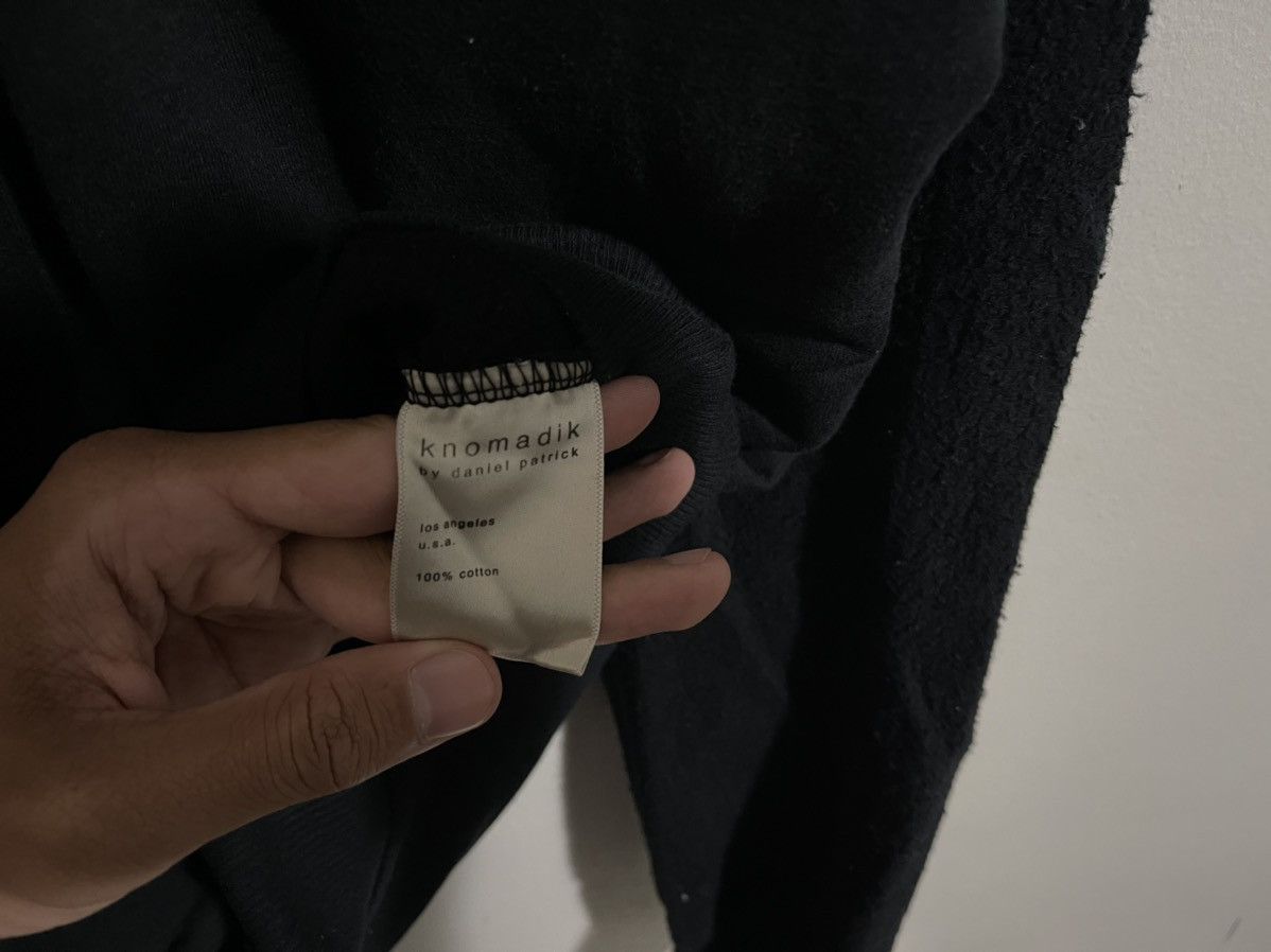 Knomadik Road Hoodie Black