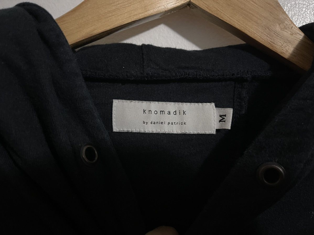 Knomadik Road Hoodie Black