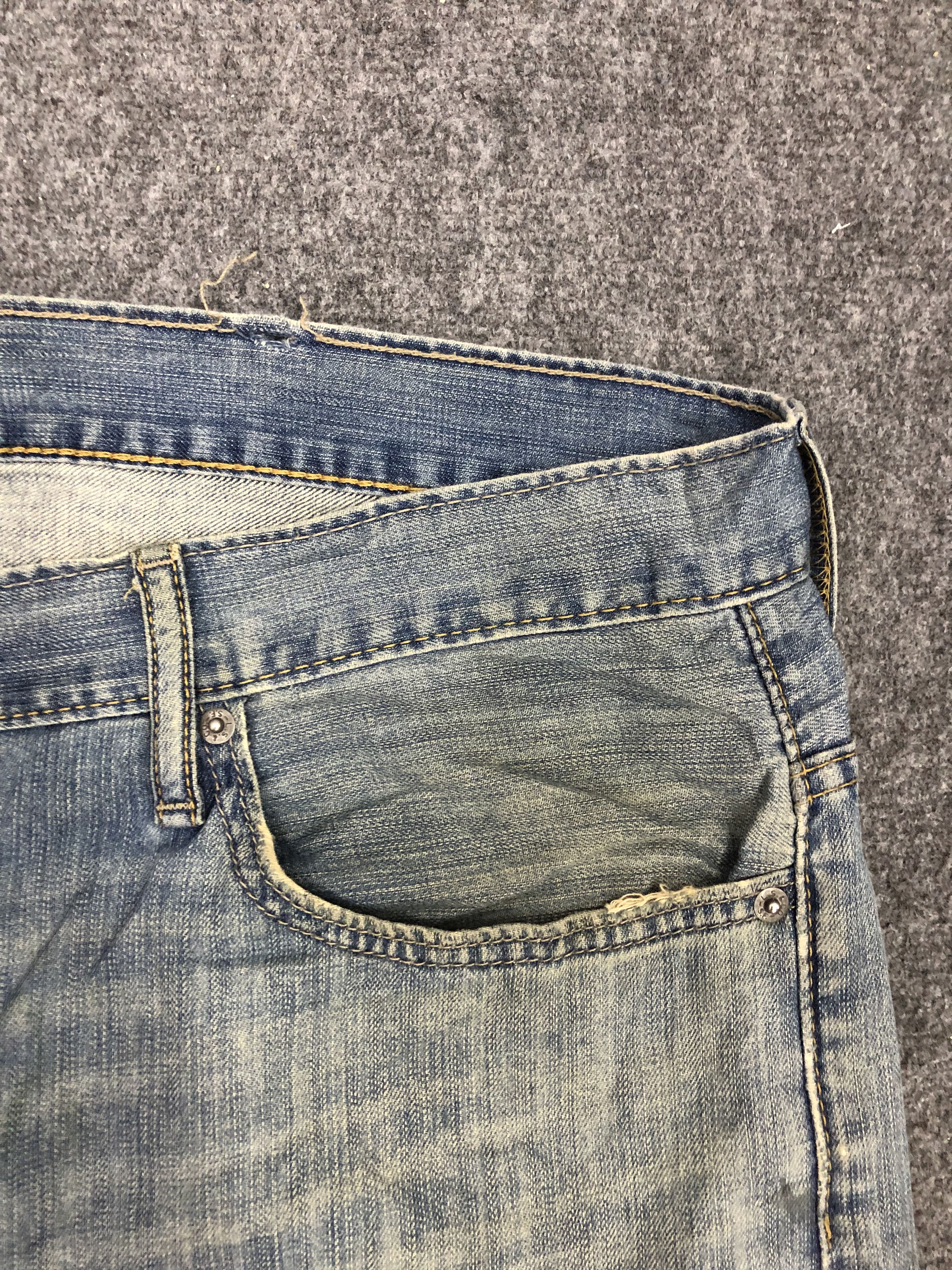 Levi's Vintage Levis 569 Sun Faded Denim DP1278 Size US 44 / EU 60 - 7 Thumbnail