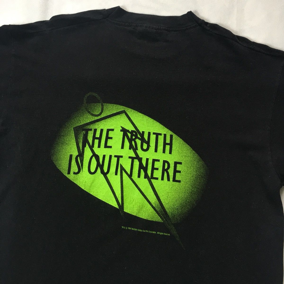 Vintage Vintage 90s X Files “truth is out there” Movie Alien Tshirt Size US XL / EU 56 / 4 - 7 Thumbnail