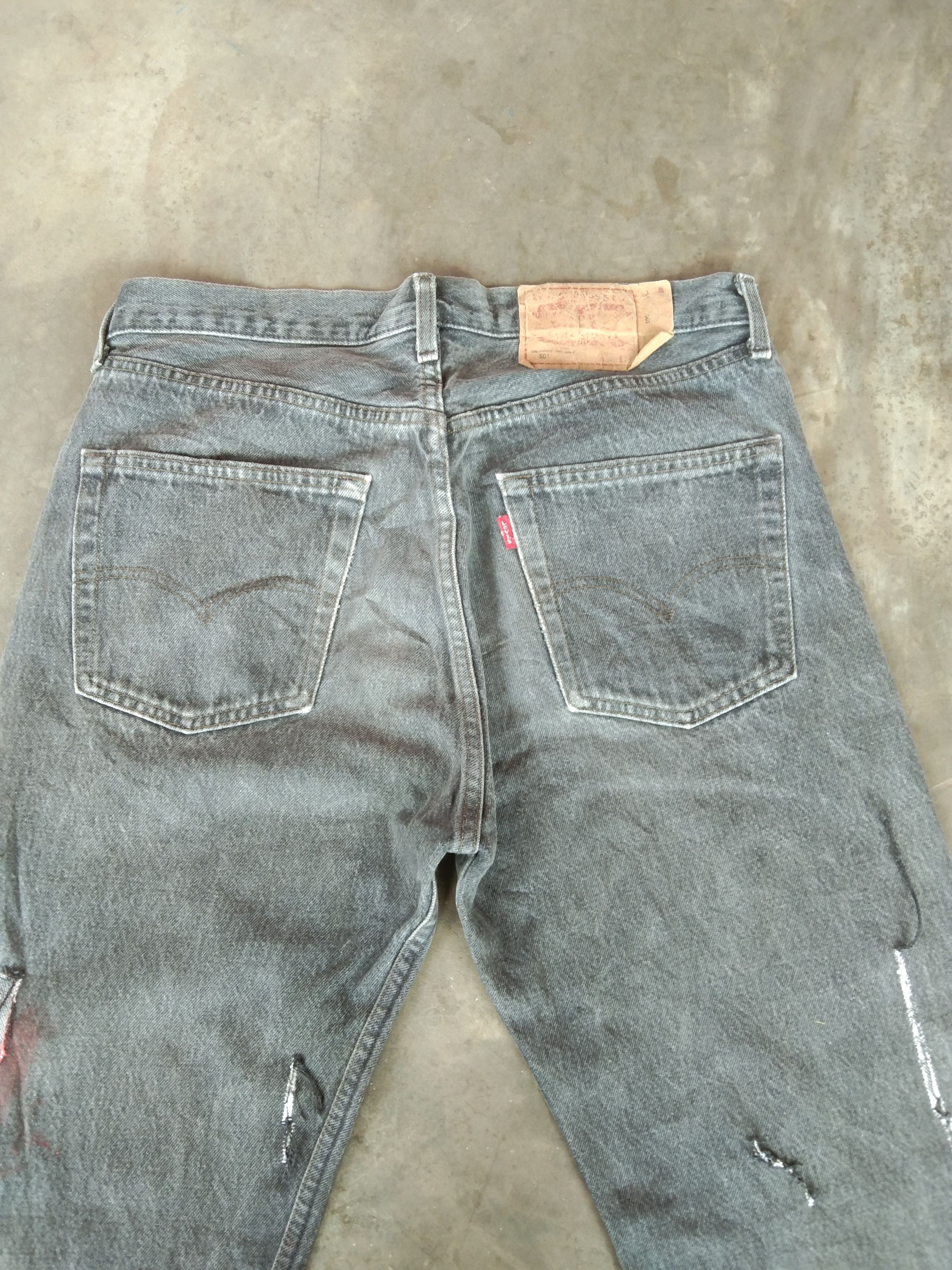 Levi's × Vintage 90s Vintage Levis 501 Grey Distressed Jeans 32x32 Size US 32 / EU 48 - 5 Thumbnail
