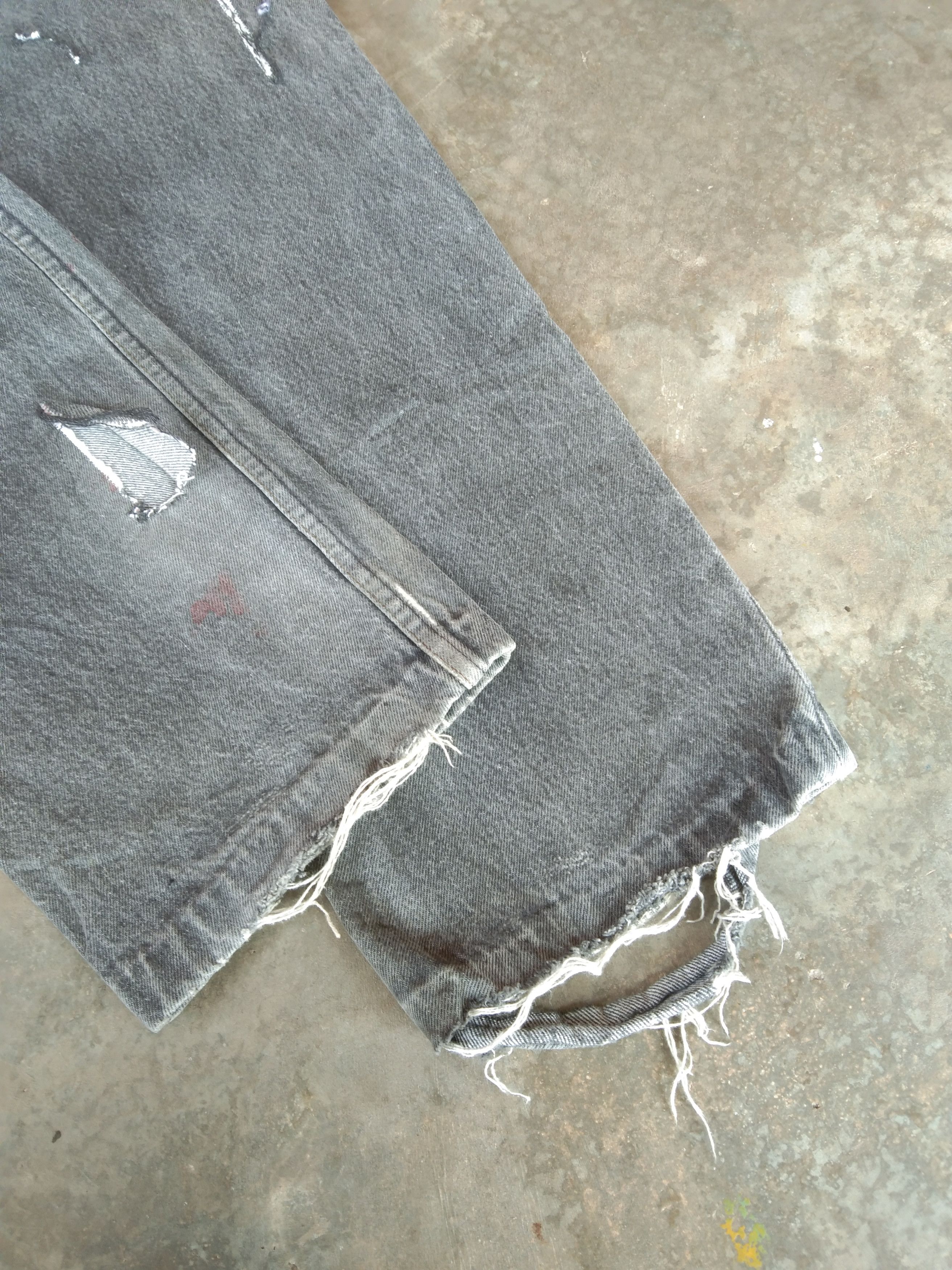 Levi's × Vintage 90s Vintage Levis 501 Grey Distressed Jeans 32x32 Size US 32 / EU 48 - 3 Thumbnail